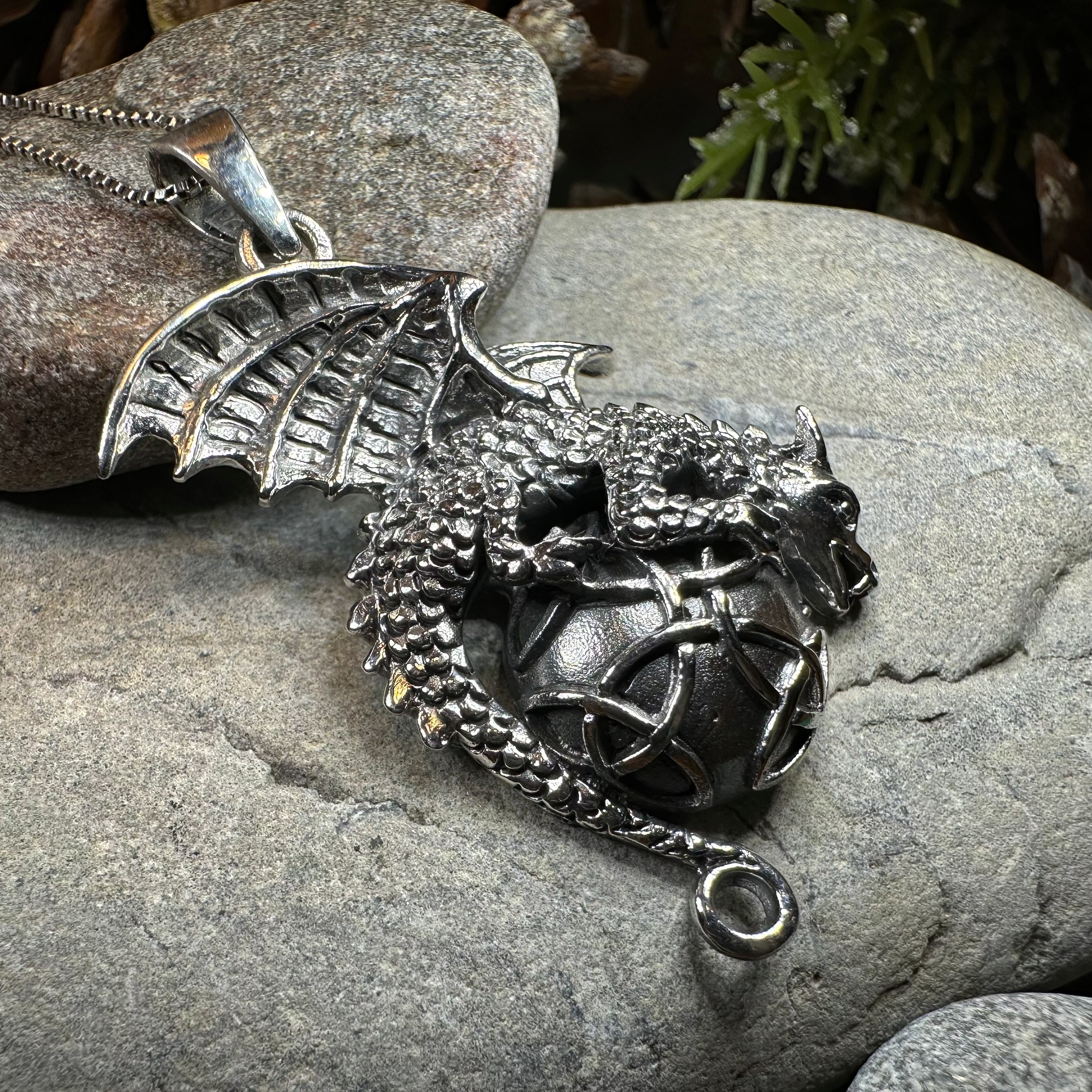 Archion Dragon Moon Necklace - Elegant Celestial Jewelry for Women, Moon Phase Pendant with Dragon Design, Perfect Gift for Birthday, Anniversary & Special Occasions | Ideal for Boho, Gothic & Fantasy Fashion Styles