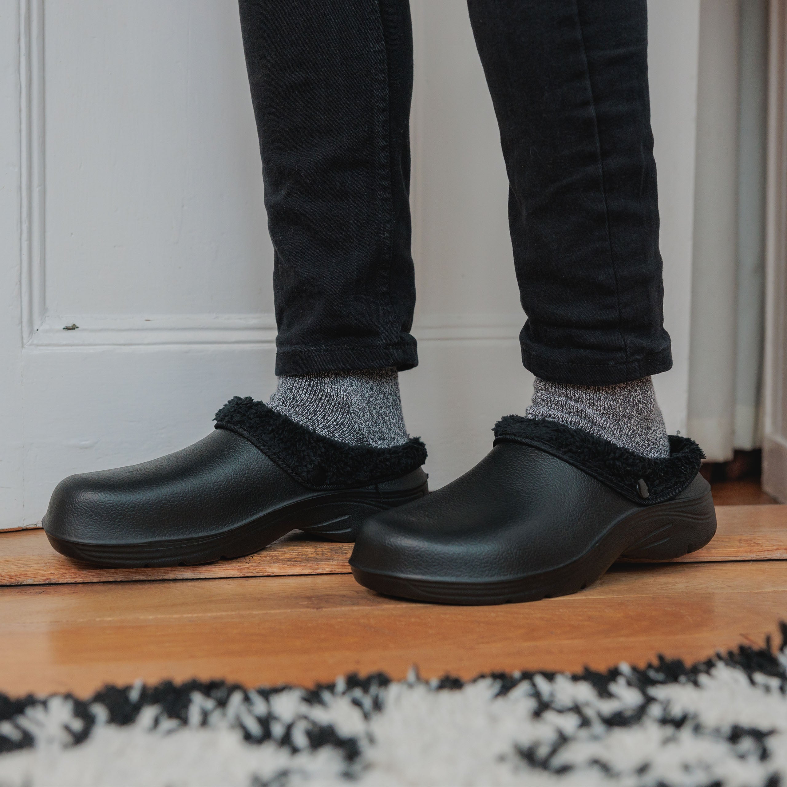 Men's Thermal Fleece Lined Garden Clogs - Warm Winter Outdoor Shoes for Gardening, Yard Work & Home Use