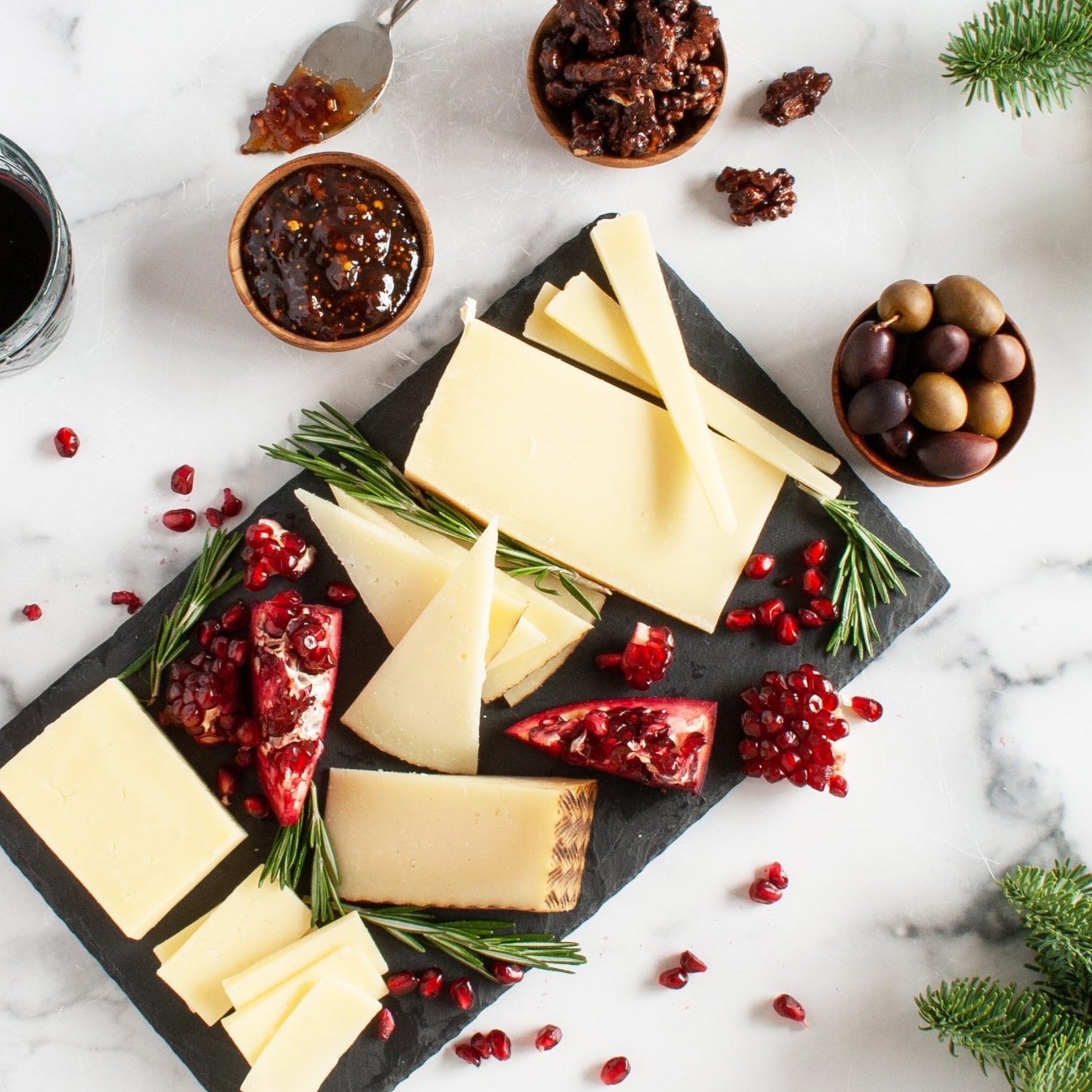 igourmet Holiday Cheese Sampler - Premium Christmas Gourmet Cheese Gift Box with Manchego, English Cheddar & Artisan Cheeses | Perfect for Holiday Parties, Corporate Gifts & Cheese Lovers
