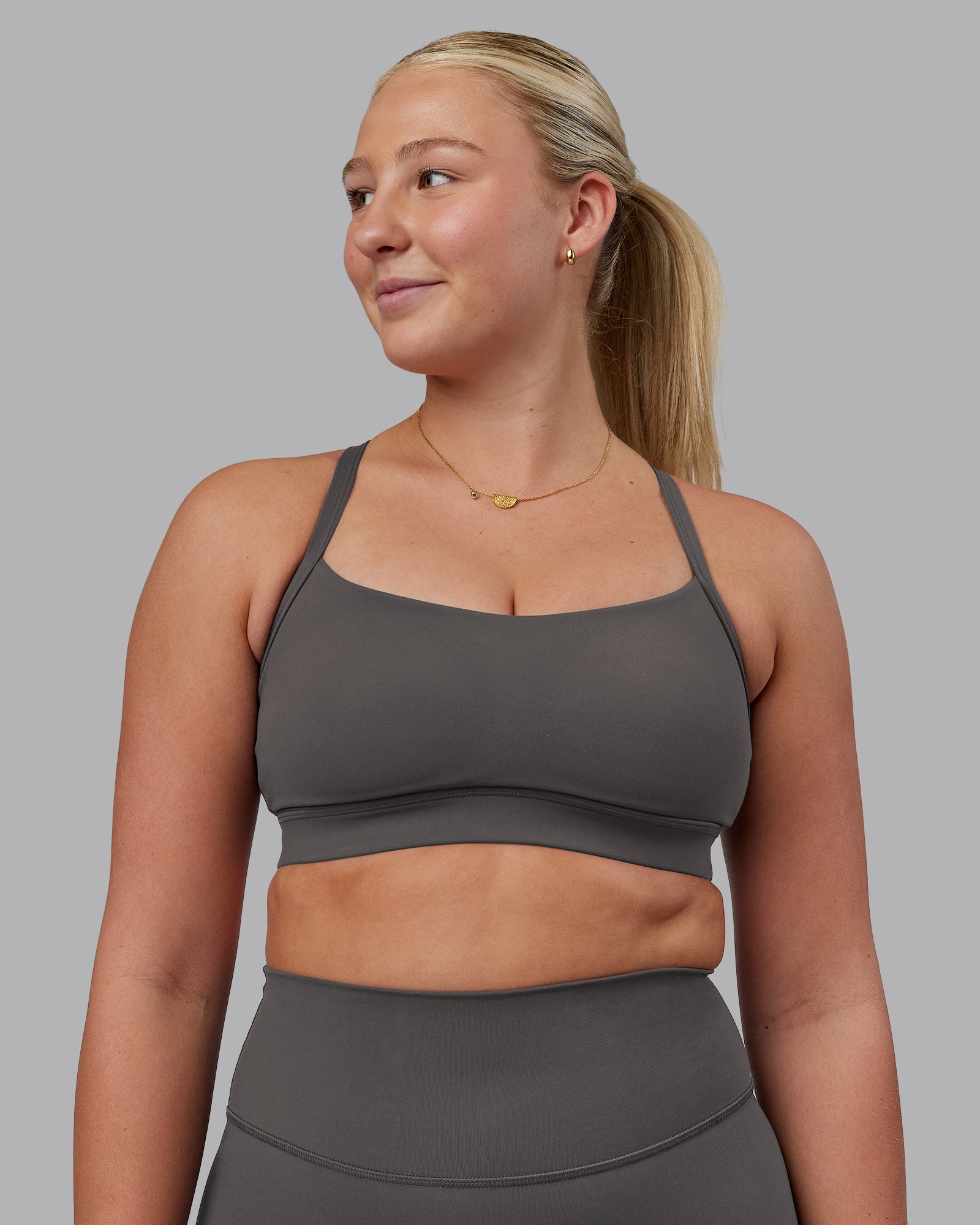 High Support Momentum Sports Bra for D/DD/E Cup - Dark Storm - Perfect for Running, Yoga & High-Intensity Workouts
