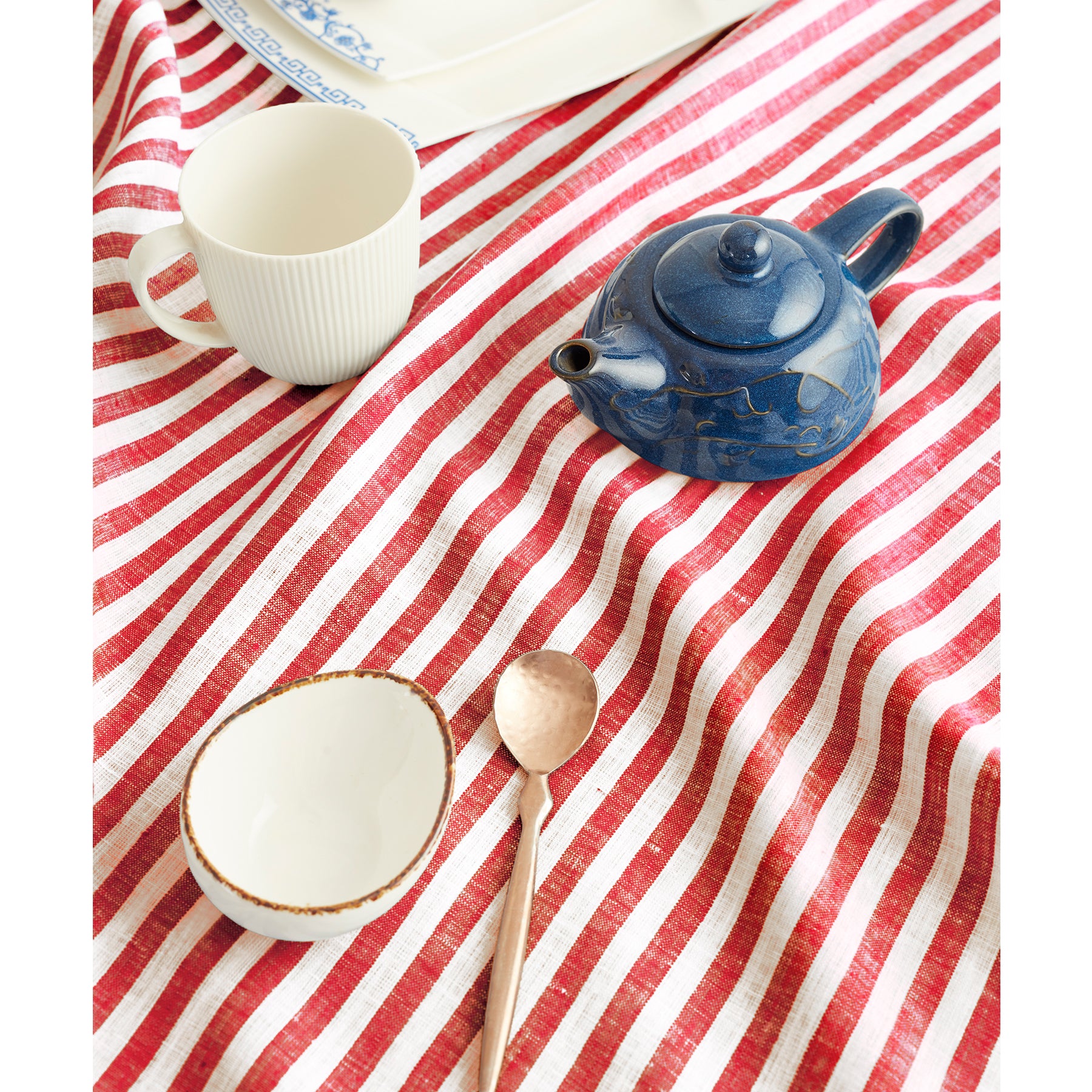 Amalfi Stripe Table Throw - Elegant Cotton Table Runner for Dining Room, Kitchen & Holiday Decor - Perfect for Weddings, Parties & Home Styling