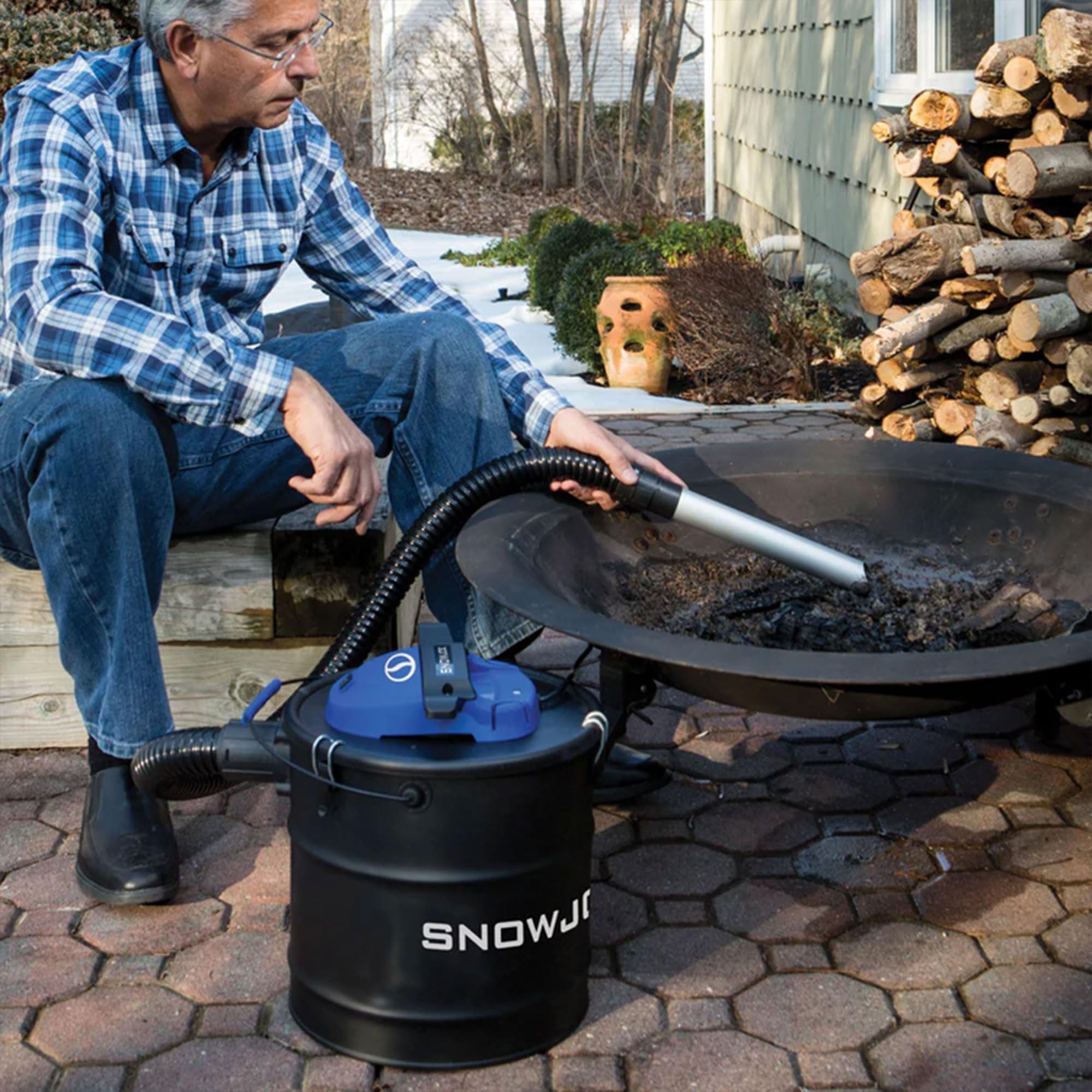 Snow Joe ASHJ201 4.8 Gallon Bagless Ash Vacuum Cleaner | Metal Canister Fireplace Cleaner | Black | Ideal for Fireplace, Wood Stove & BBQ Grill Ash Removal