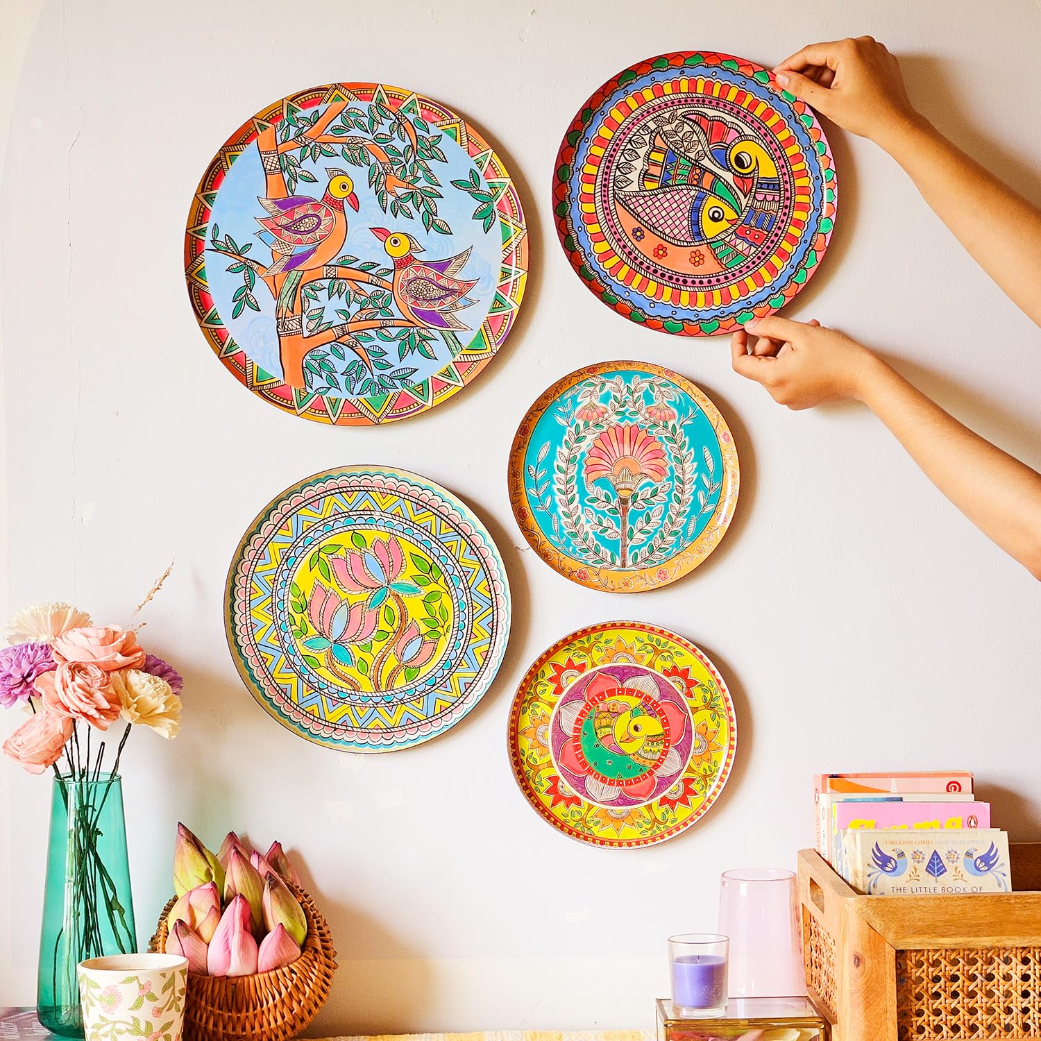 Handcrafted Madhubani Iron Wall Art Plates Set of 5 - Traditional Indian Metal Wall Decor for Living Room & Bedroom - Unique Home Decor Accent for Boho, Ethnic & Spiritual Interiors