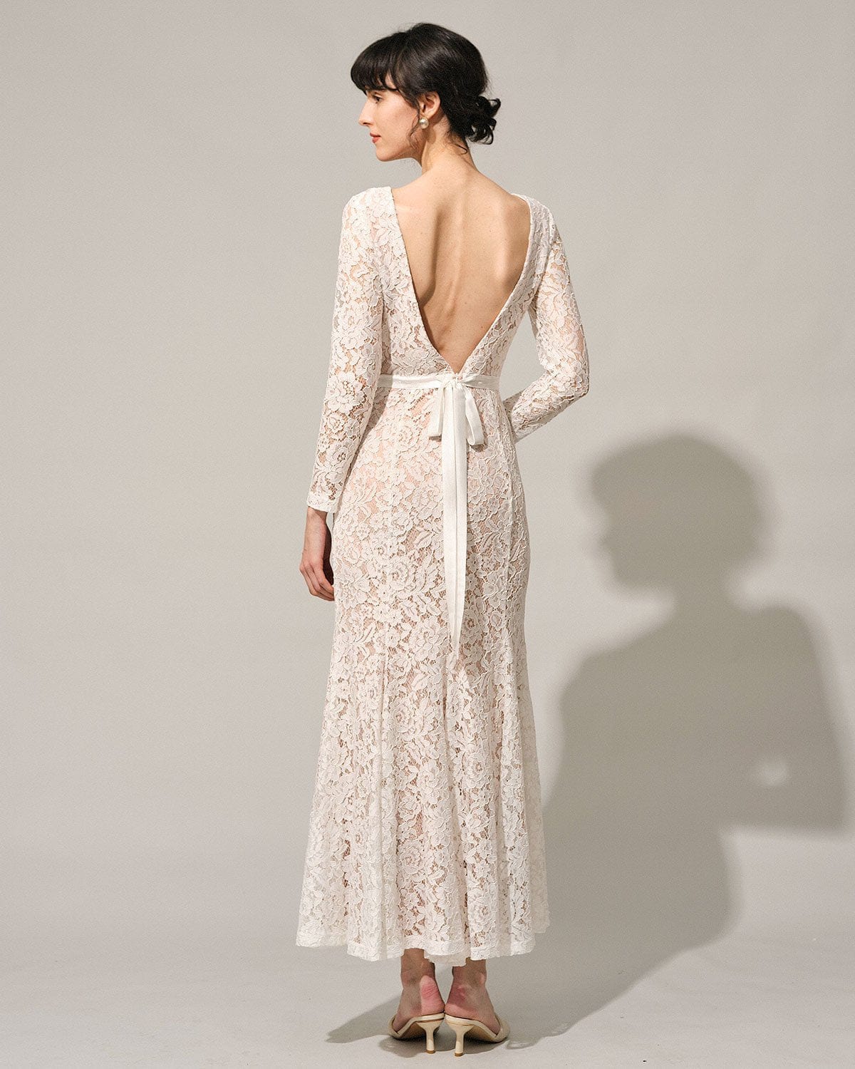 Elegant White Lace Long Sleeve Backless Maxi Dress for Women - Perfect for Weddings, Parties & Special Occasions