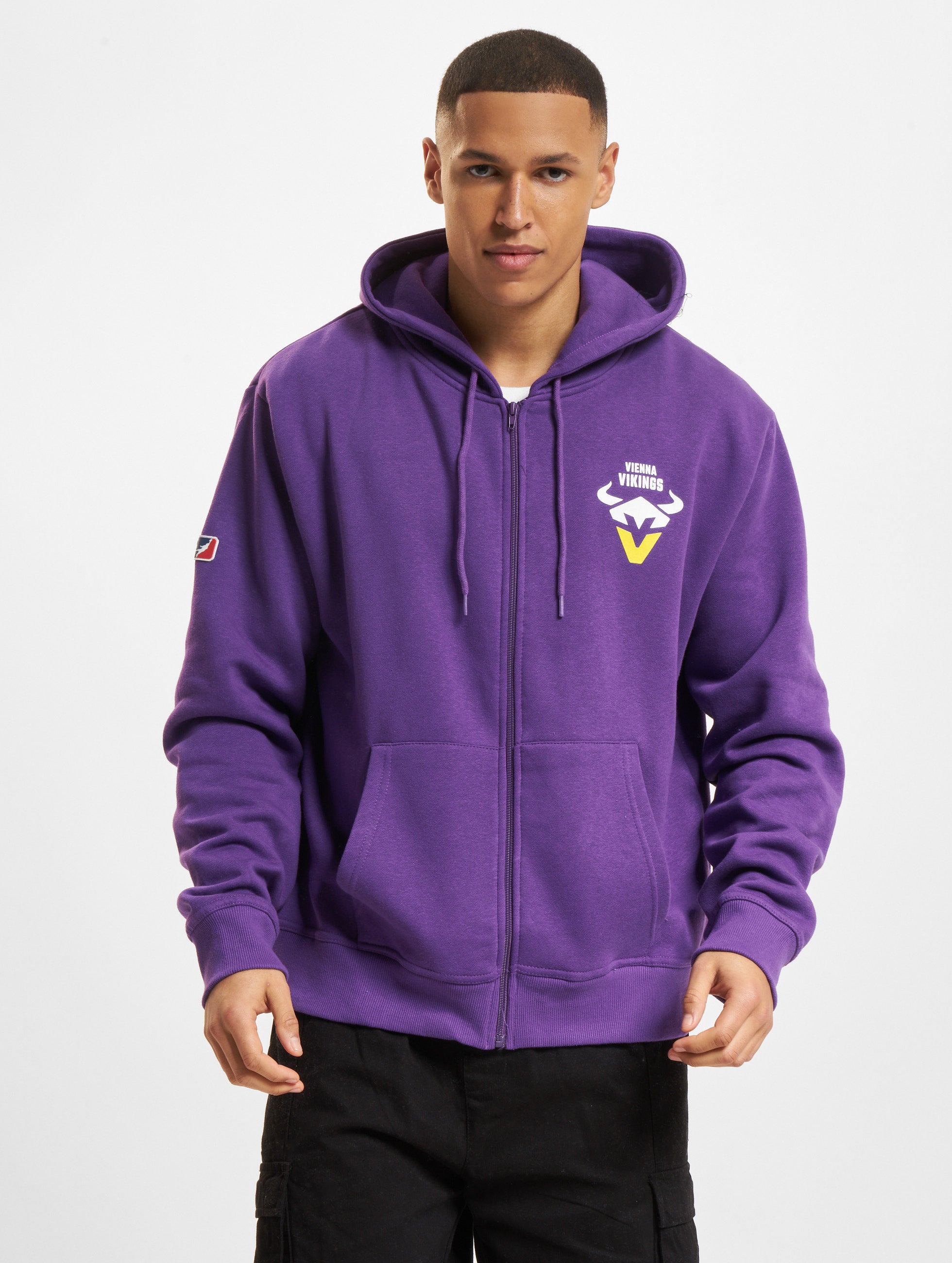Vienna Vikings Zipper Hoodie - Stylish & Comfortable Pullover for Men & Women - Perfect for Casual Wear, Sports & Outdoor Activities