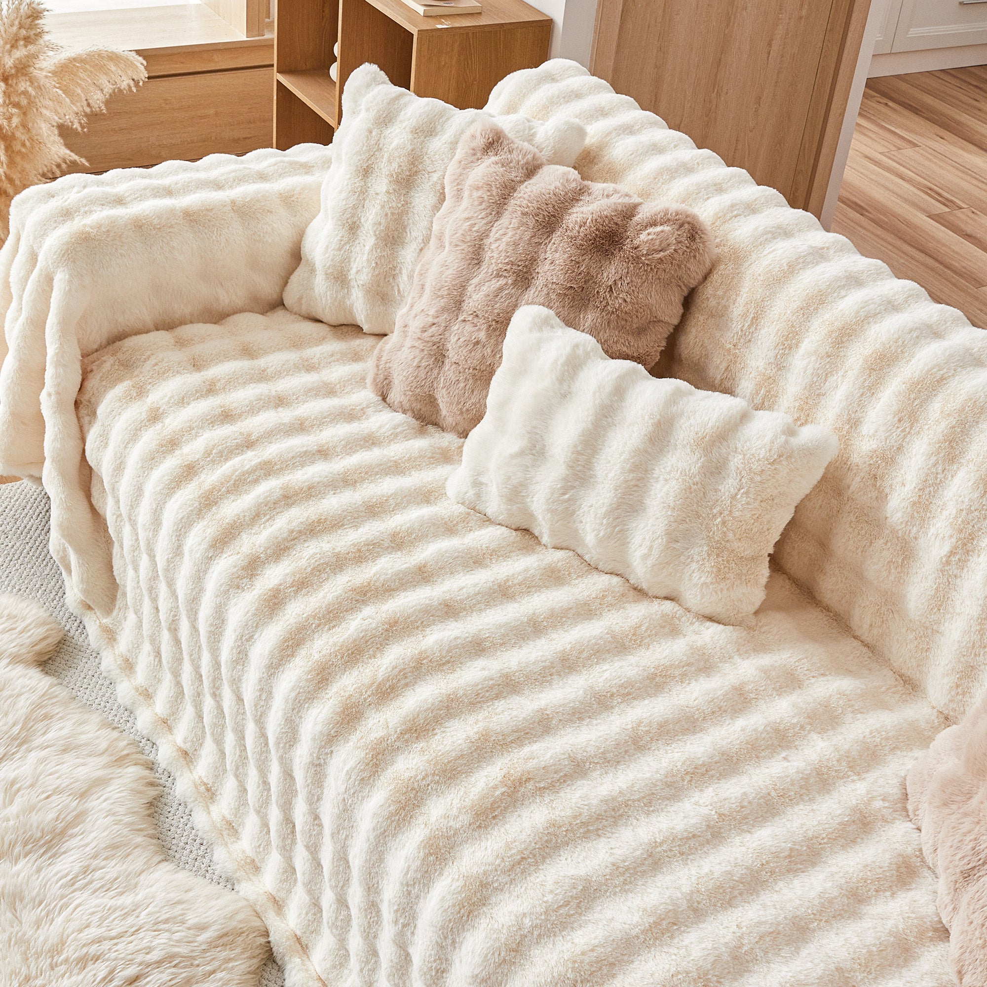 Luxury Faux Fur Throw Pillow Cover - Soft Decorative Cushion Case for Sofa, Bed, Chair - Cozy Home Decor for Living Room, Bedroom - Final Sale