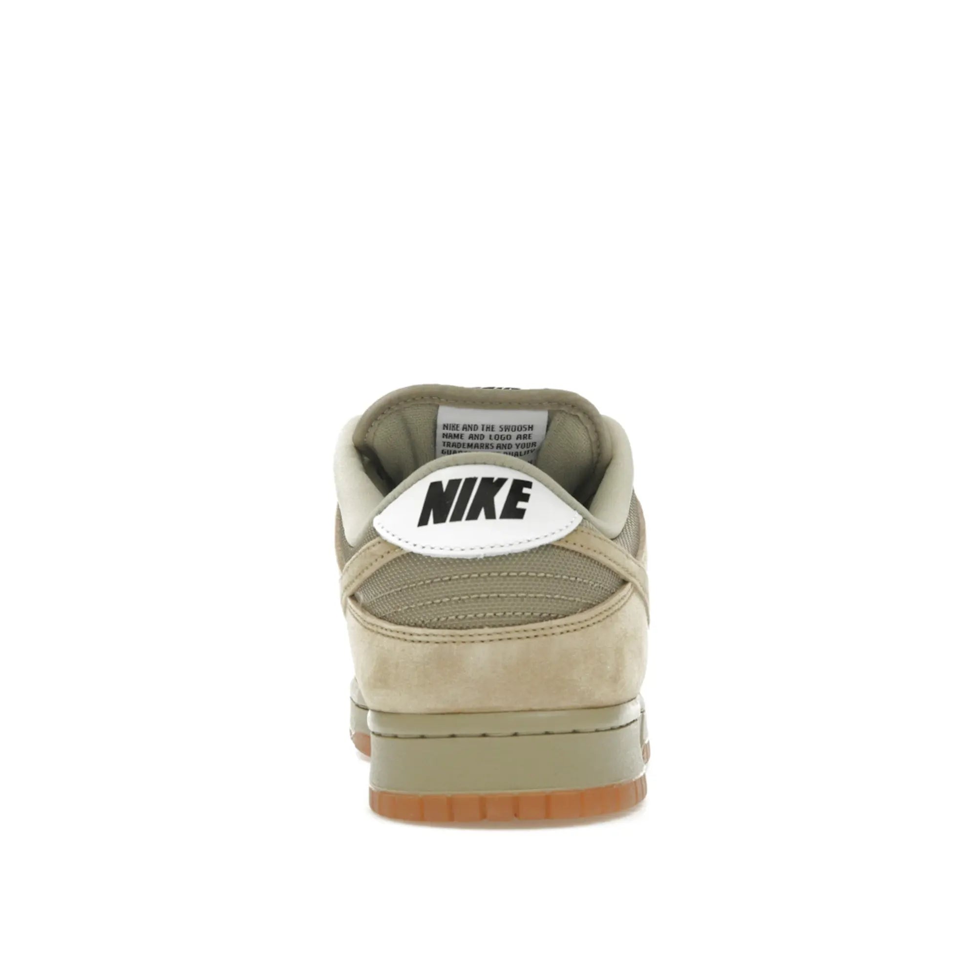 Nike SB Dunk Low Pro B Parachute Beige Sneakers - Men's Skateboarding Shoes for Streetwear & Casual Wear | Perfect for Skating, Urban Fashion, and Everyday Comfort