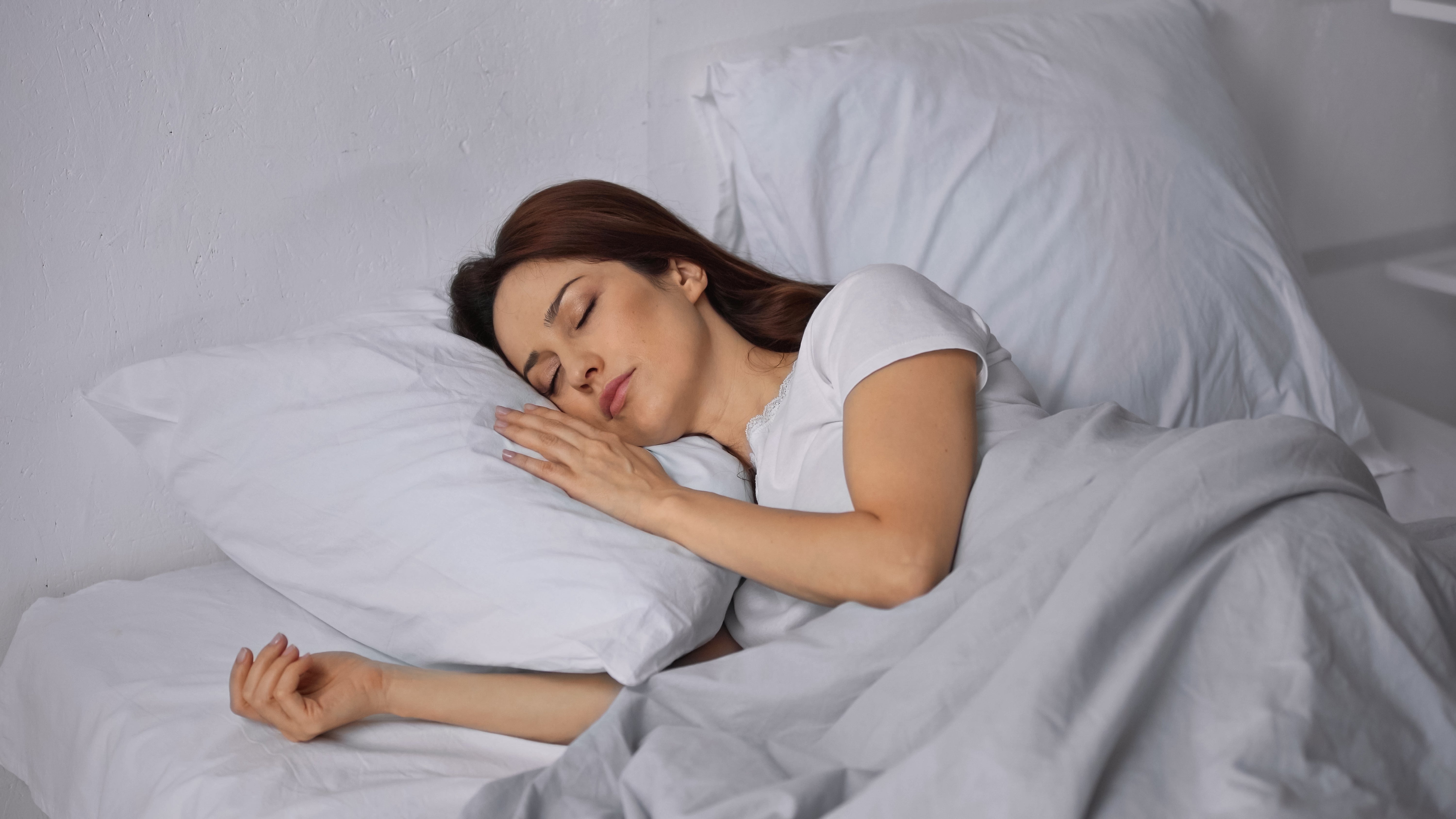 Martex EcoPure Recycled Polyester Green Pillow - Hypoallergenic & Sustainable Bed Pillow for Side Sleepers | Made in USA | Perfect for Eco-Friendly Home & Guest Room Decor