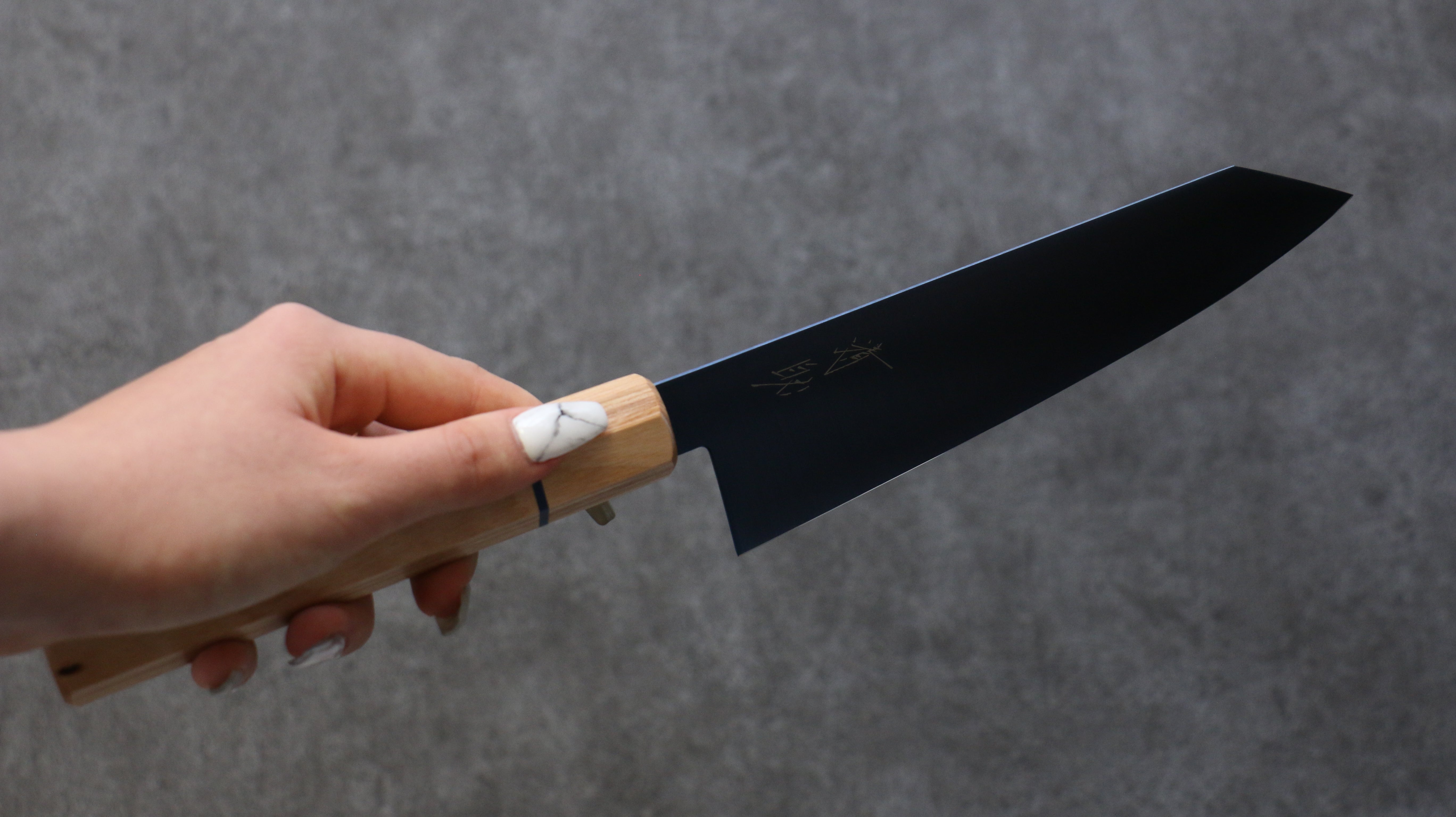 Seisuke SK 85 Kiritsuke Santoku Knife 180mm - Premium Ion Plating Blade with White Wood Handle - Perfect for Sushi, Vegetables & Precision Kitchen Tasks