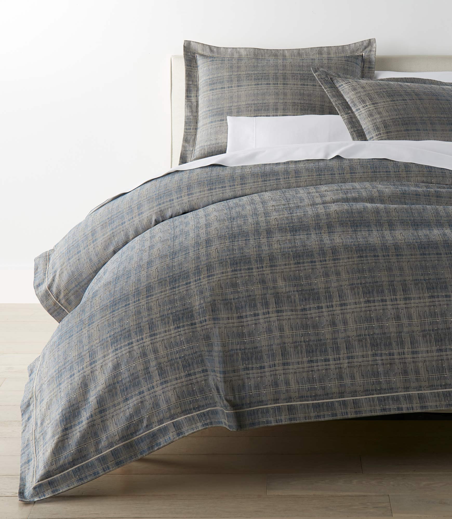 Luxury Biagio Jacquard Duvet Cover Set - Premium Soft Bedding for Queen/King Size - Elegant Home Decor for Master Bedroom & Guest Room