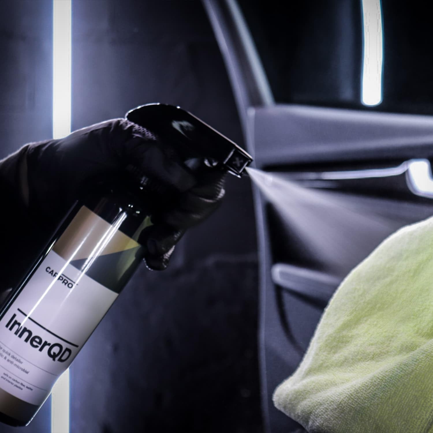CARPRO Descale Acidic Car Shampoo Wash Concentrate 500ml (17 fl oz) - Removes Minerals, Waxes, Sealants & Oils - Perfect for Detailing, Ceramic Coating Prep & Deep Cleaning Vehicles