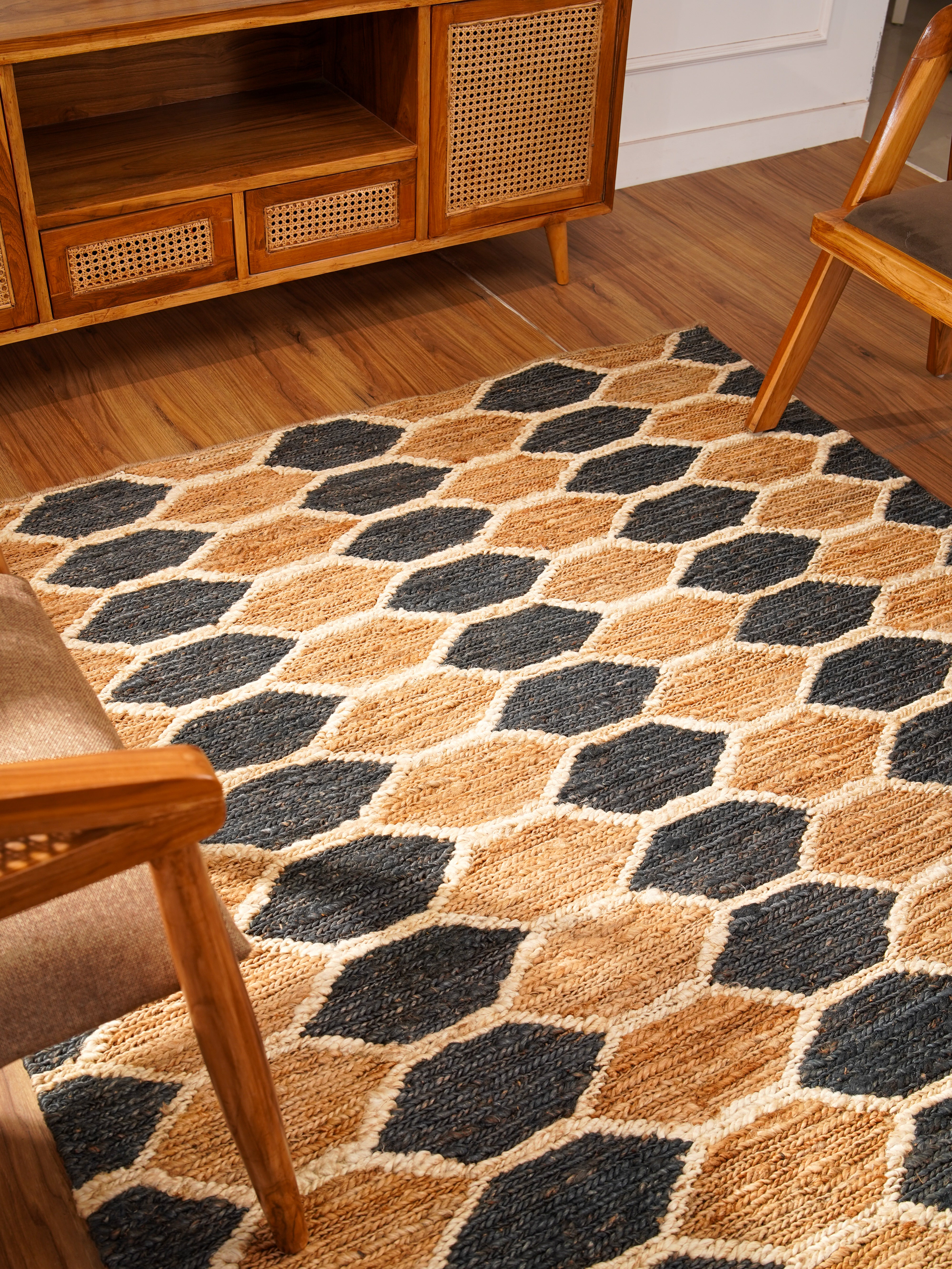 Handmade Hexagon Hand Knotted Wool Rug - Boho Chic Home Decor for Living Room, Bedroom & Nursery - Soft & Durable Non-Slip Area Rug