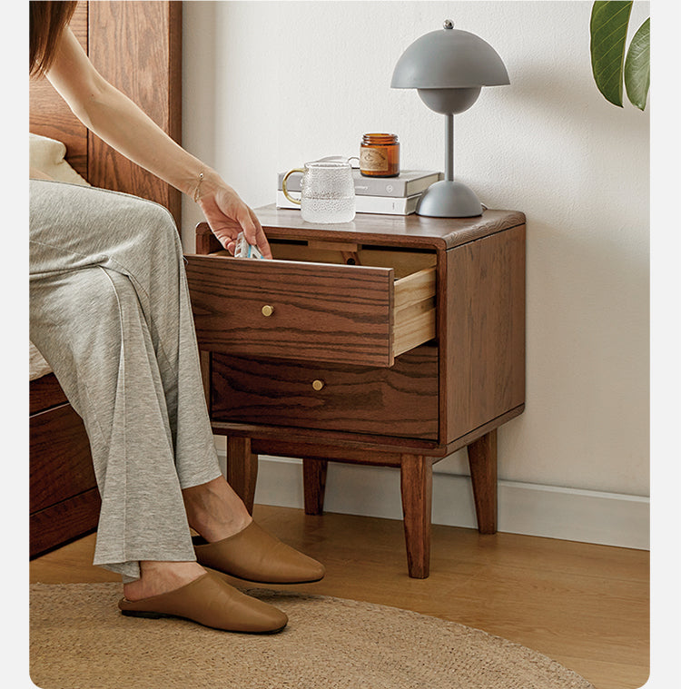 Solid Oak Wood Nightstand - Nordic Style Bedside Table for Bedroom, Living Room, or Office - Modern Minimalist Furniture with Storage Shelf