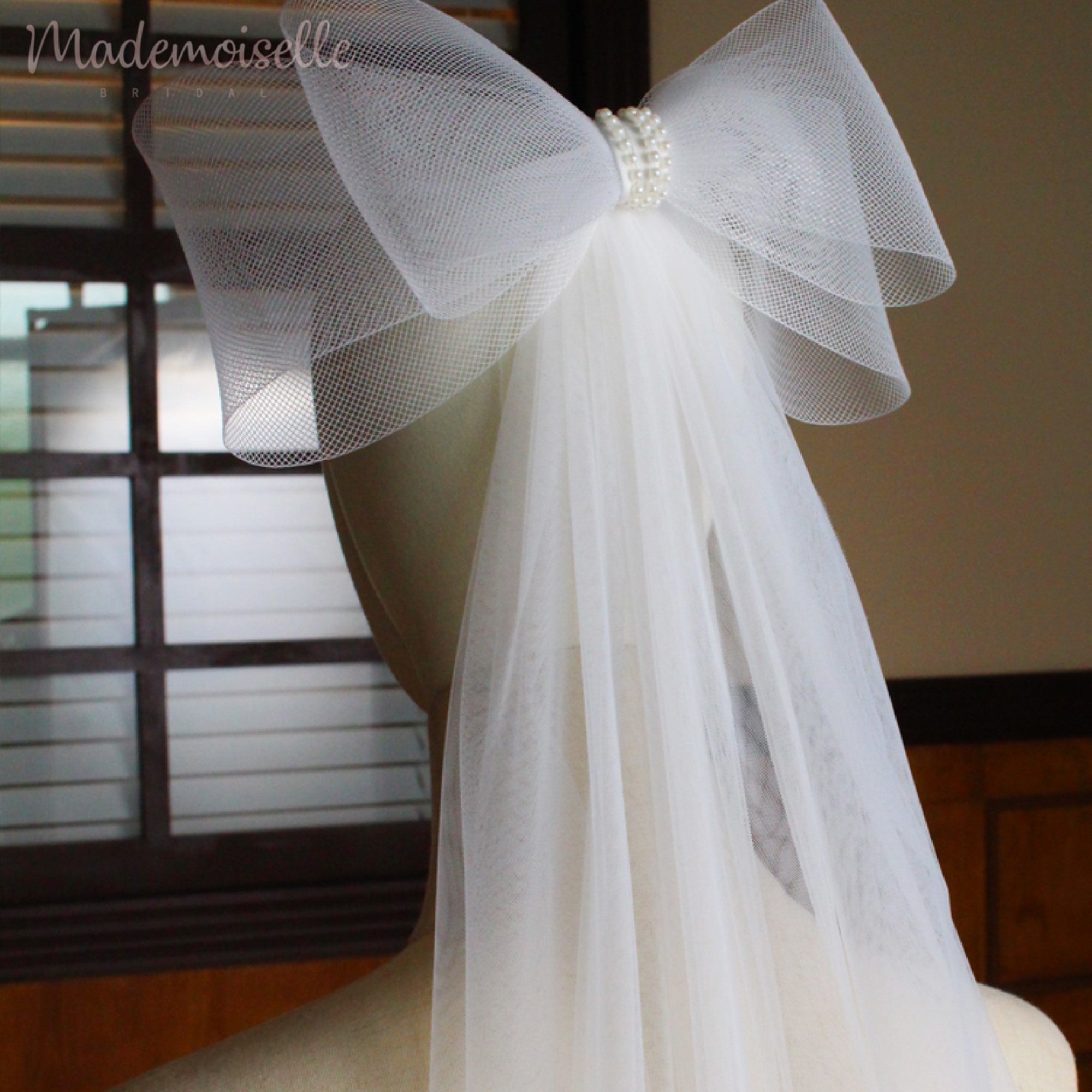 Erin Veil - Elegant Lace Wedding Veil for Brides | Perfect for Church Ceremonies & Outdoor Weddings