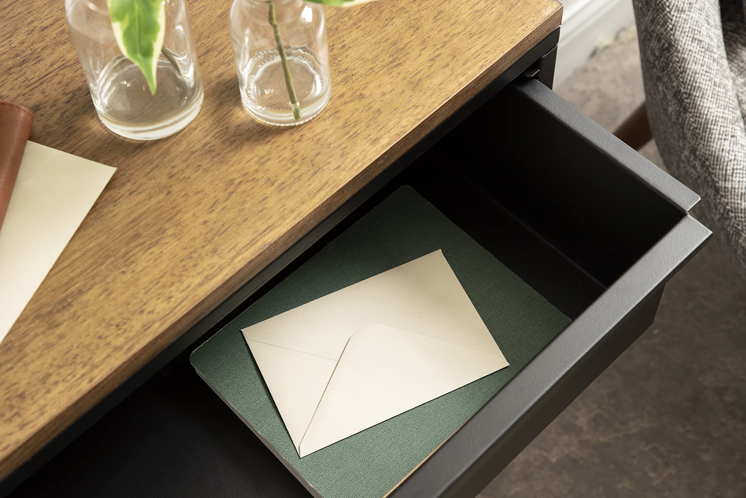 Kate and Laurel Randall Decorative Storage Table - 24