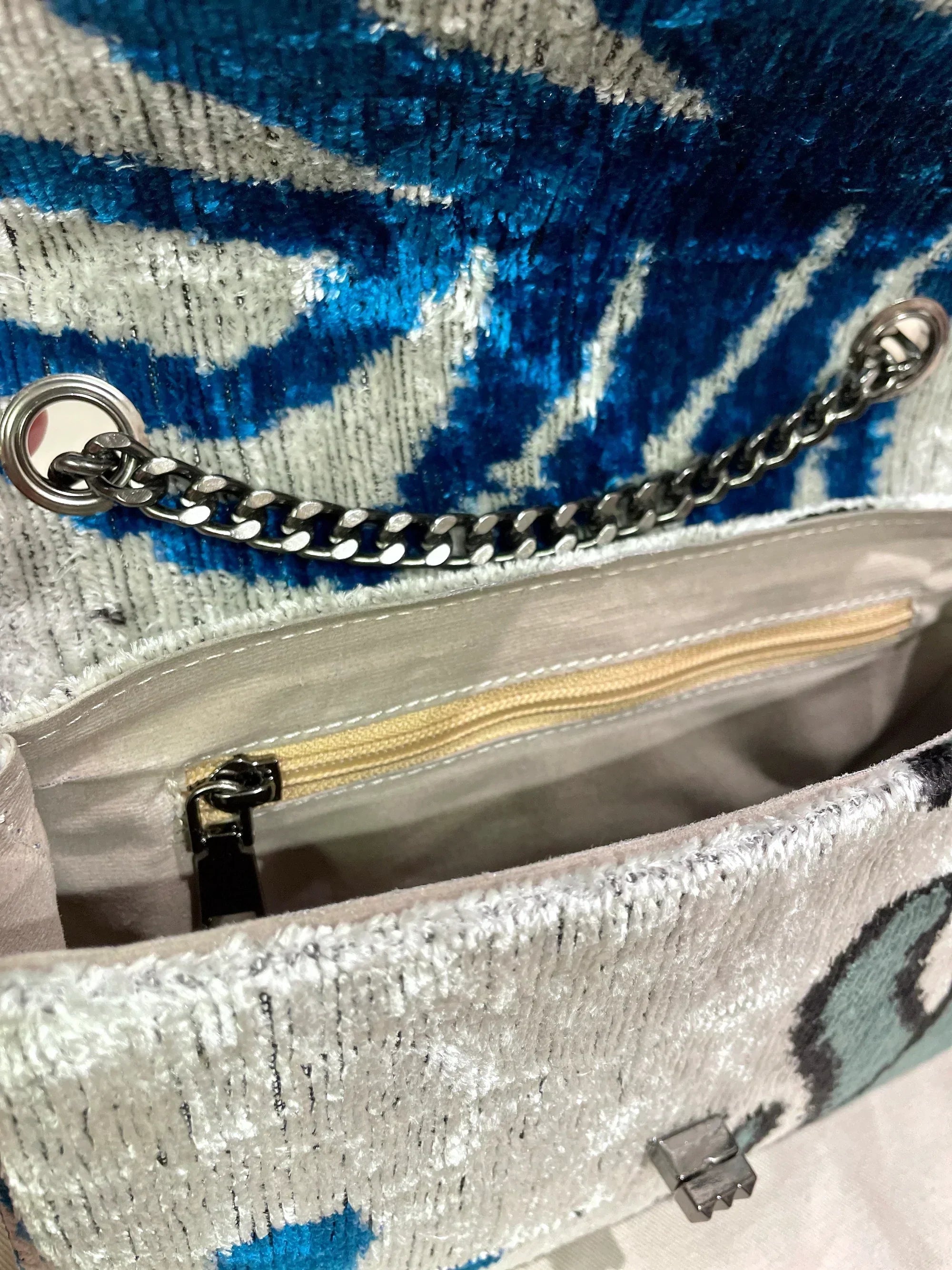 Stylish Ikat Coco Bag - Trendy Handwoven Beach Tote for Women | Perfect for Summer Vacations, Poolside Lounging & Boho Fashion Accessories