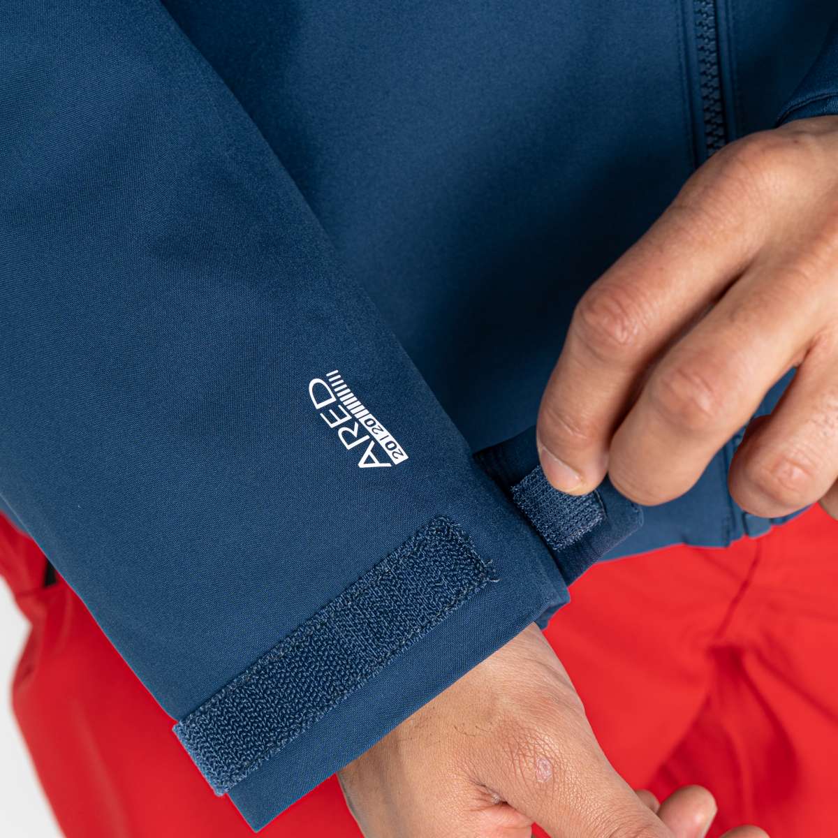 Dare2B Remit Insulated Jacket for Men & Women - Waterproof Winter Coat with Thermal Lining (2022-2023 Edition) - Perfect for Skiing, Snowboarding & Cold Weather Outdoor Activities