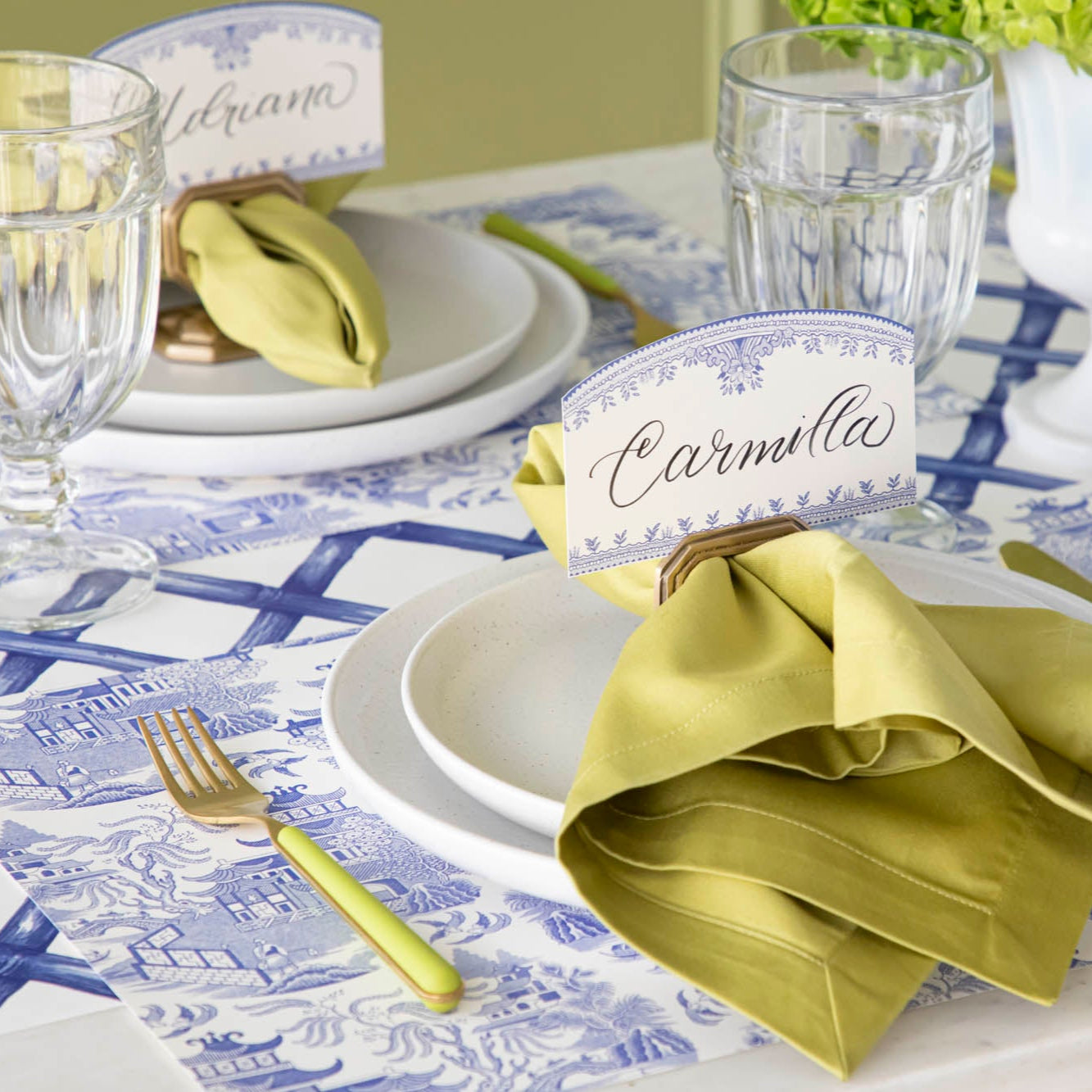 Blue Willow Placemats Set of 4 - Elegant Ceramic Dinnerware for Formal Dining & Home Decor - Perfect for Holiday Tables, Dinner Parties & Everyday Use