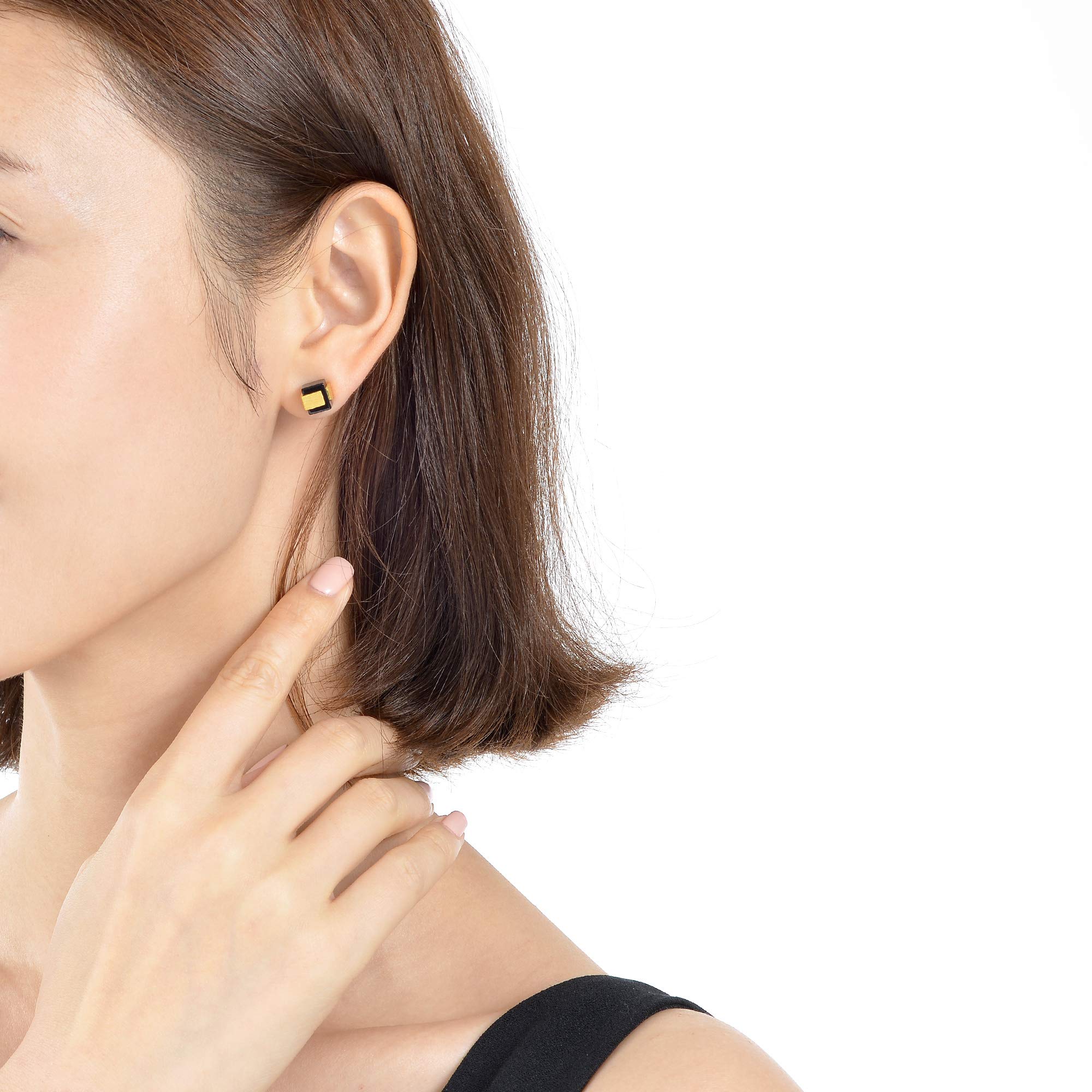 CHOW SANG SANG 24K Solid Gold & Black Chalcedony Stud Earrings for Women - 999.9 Pure Gold, G* COLLECTION 86725E - Elegant Jewelry Gift for Anniversary, Birthday & Special Occasions