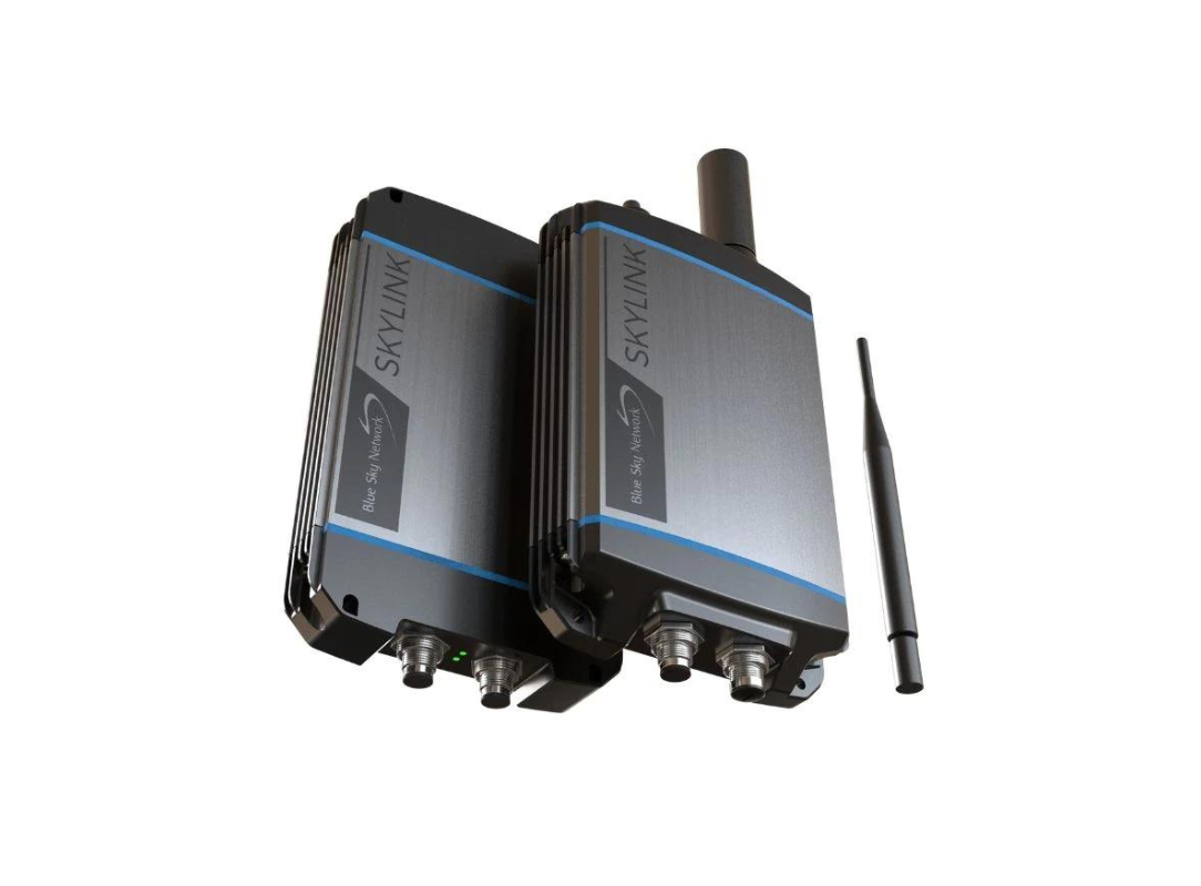 SkyLink 6100 Maritime Satellite Communication Kit - Reliable Offshore Internet Solution for Boats, Ships & Marine Adventures
