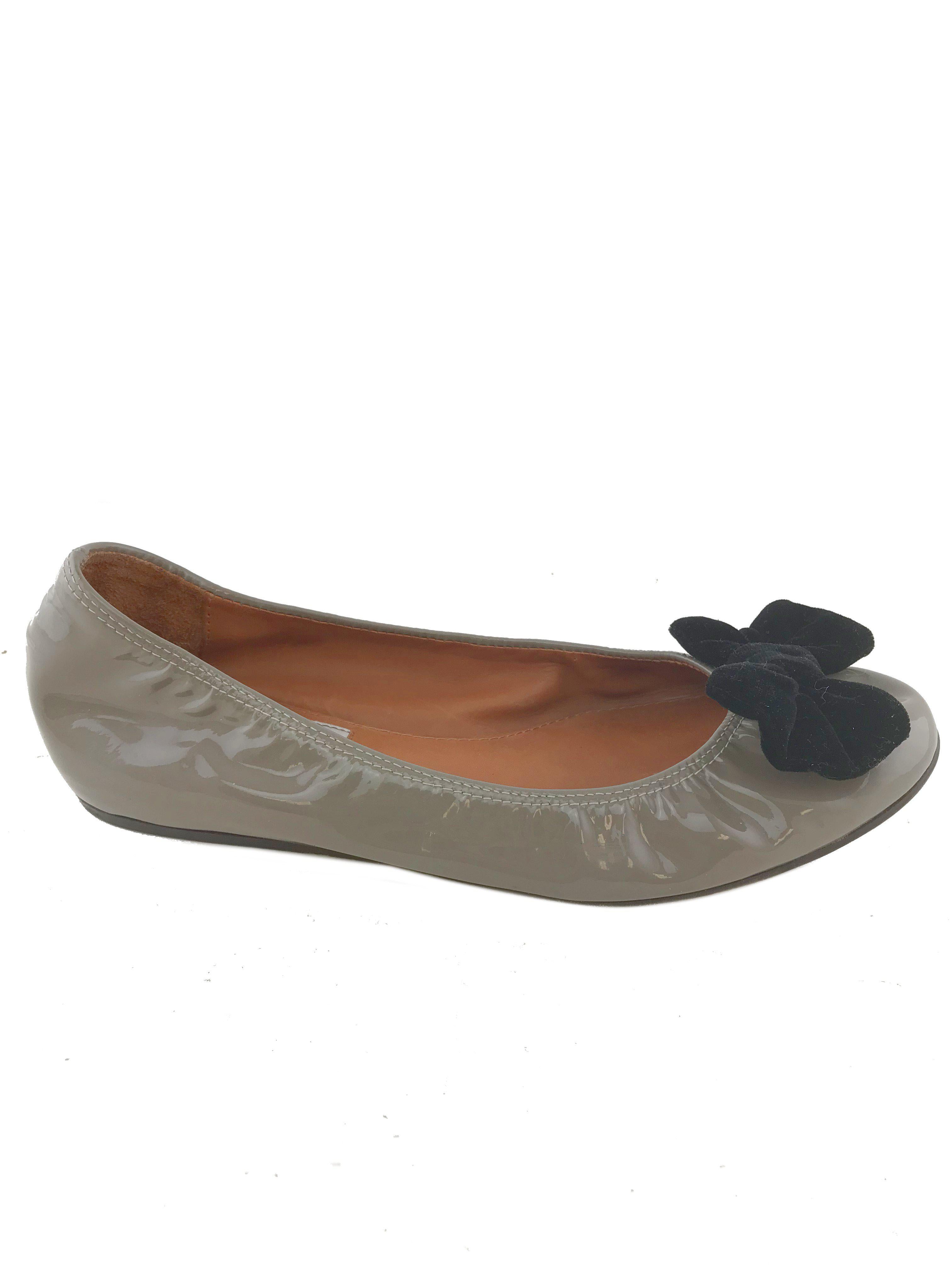 Lanvin Women's Size 8.5 Patent Leather Ballet Flats with Bow Embellishment - Elegant Comfort for Work, Parties & Special Occasions