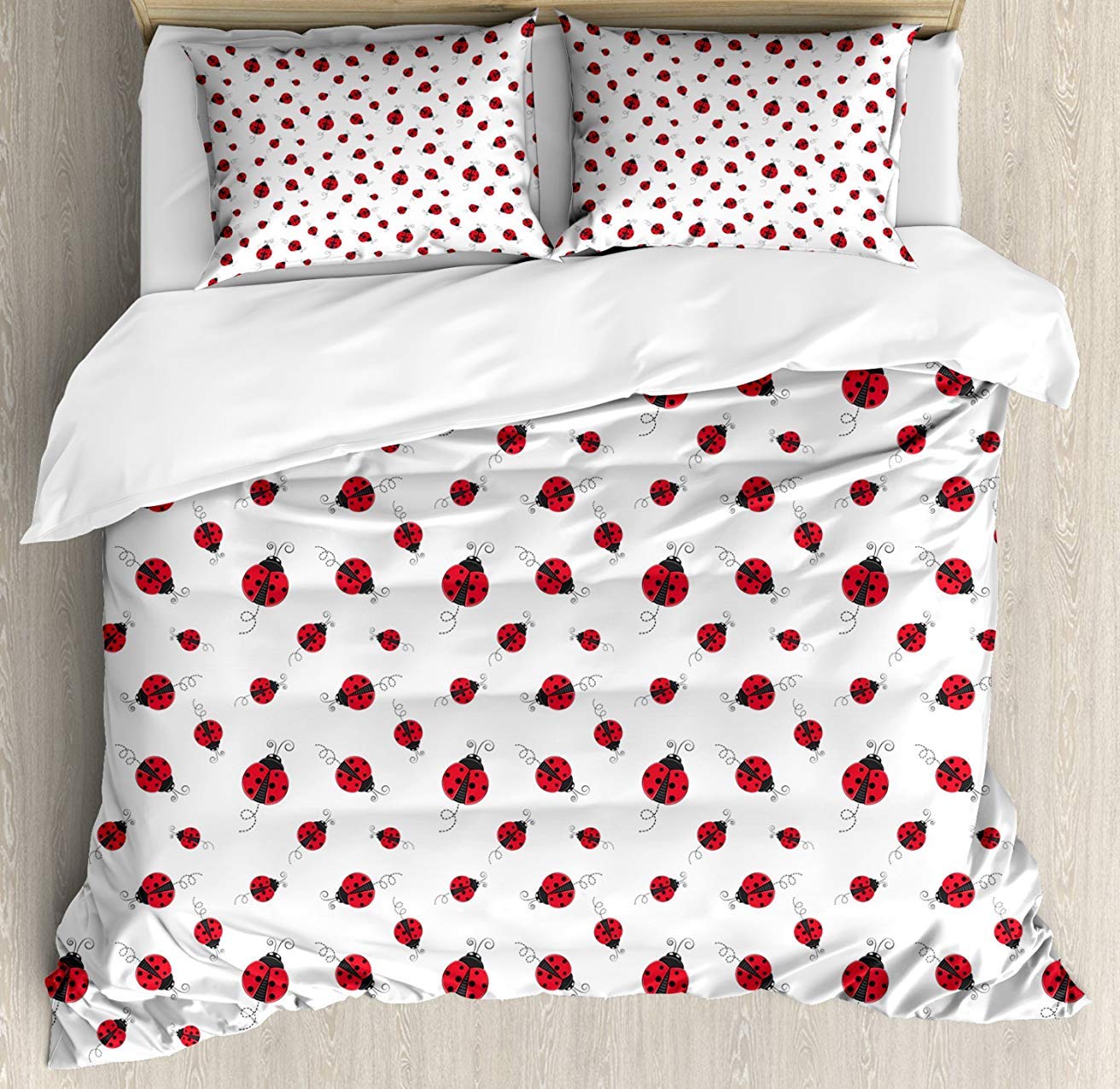Ladybugs 3-Piece Twin Bedding Set - Soft Comforter Duvet Cover with 2 Decorative Pillowcases - Cute Ladybug with Dotted Wings Design - Perfect for Kids, Teens & Adults Bedrooms - Cozy Bedspread for Nursery, Dorm Room or Guest Room