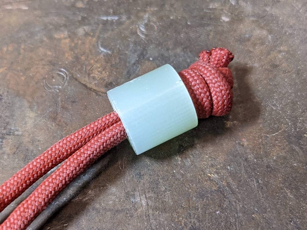 Premium Large Simple Jade Green G10 Lanyard Bead with Free Paracord Lanyard - Perfect for Keychains, Backpacks, and Outdoor Gear Accessories