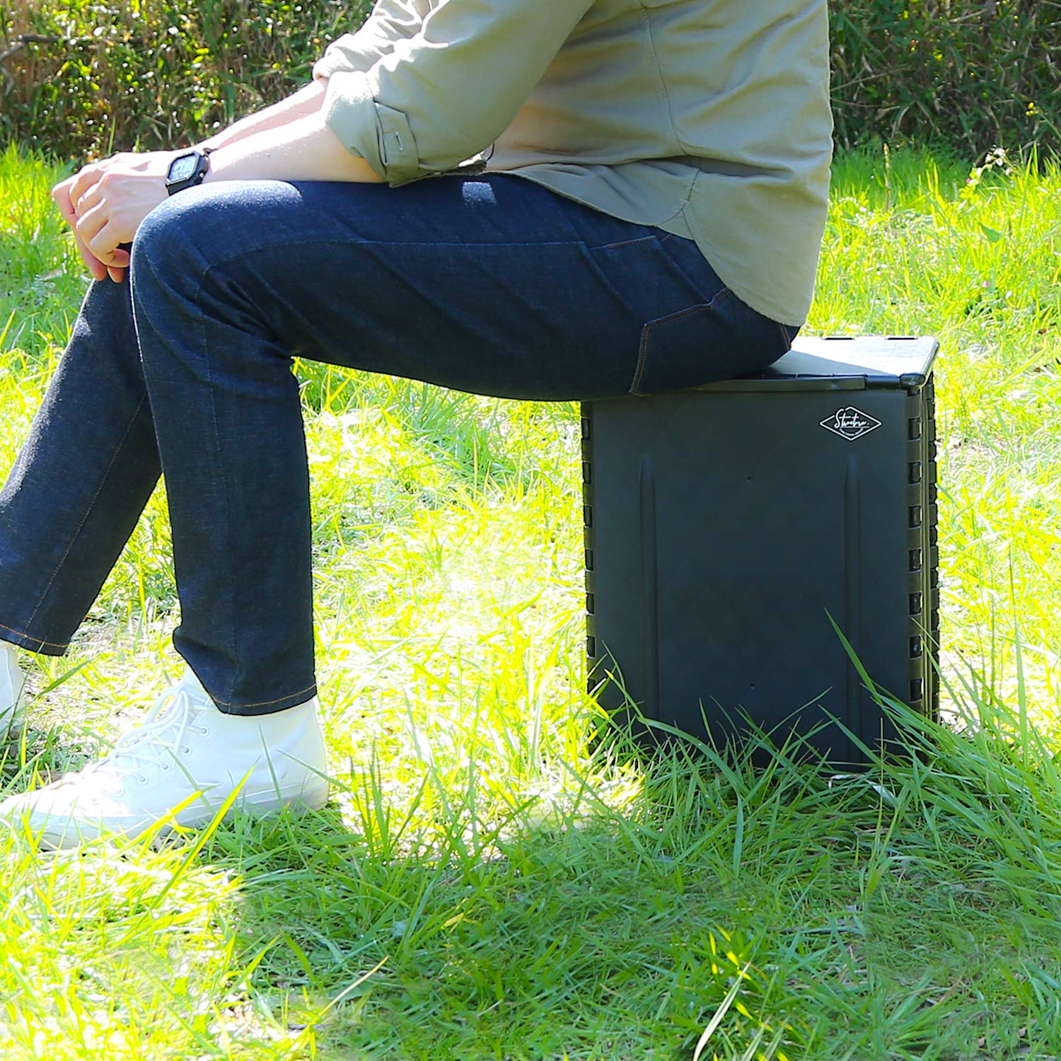 Fuji Boeki 86105 Foldable Storage Box & Camping Trash Can - 12.6 Inch Portable Outdoor Chair with 176.4 lbs Capacity - Perfect for Camping, Picnics, Beach & Backyard Use - Durable Black Design (32cm/80kg)