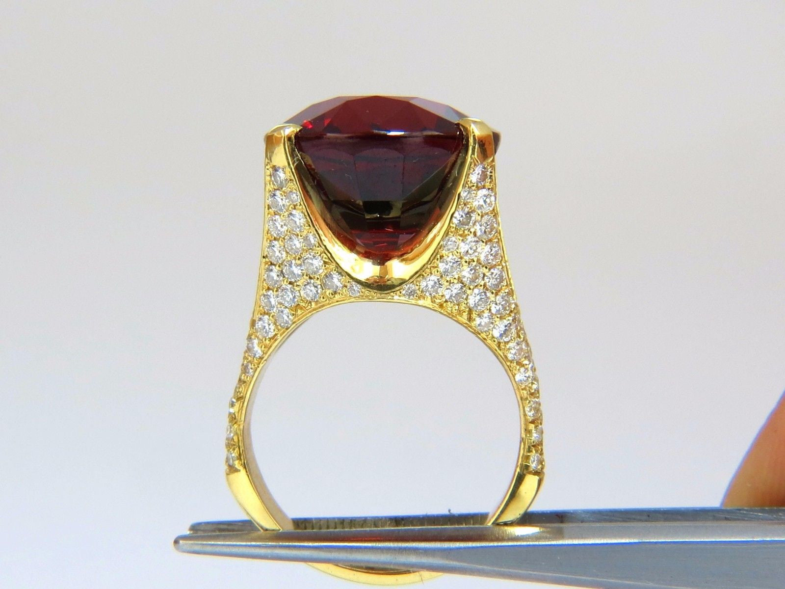 26.31ct GIA Certified Natural Red Spessartite Garnet & Diamond 18K Gold Engagement Ring for Women - Perfect for Weddings, Anniversaries & Special Occasions