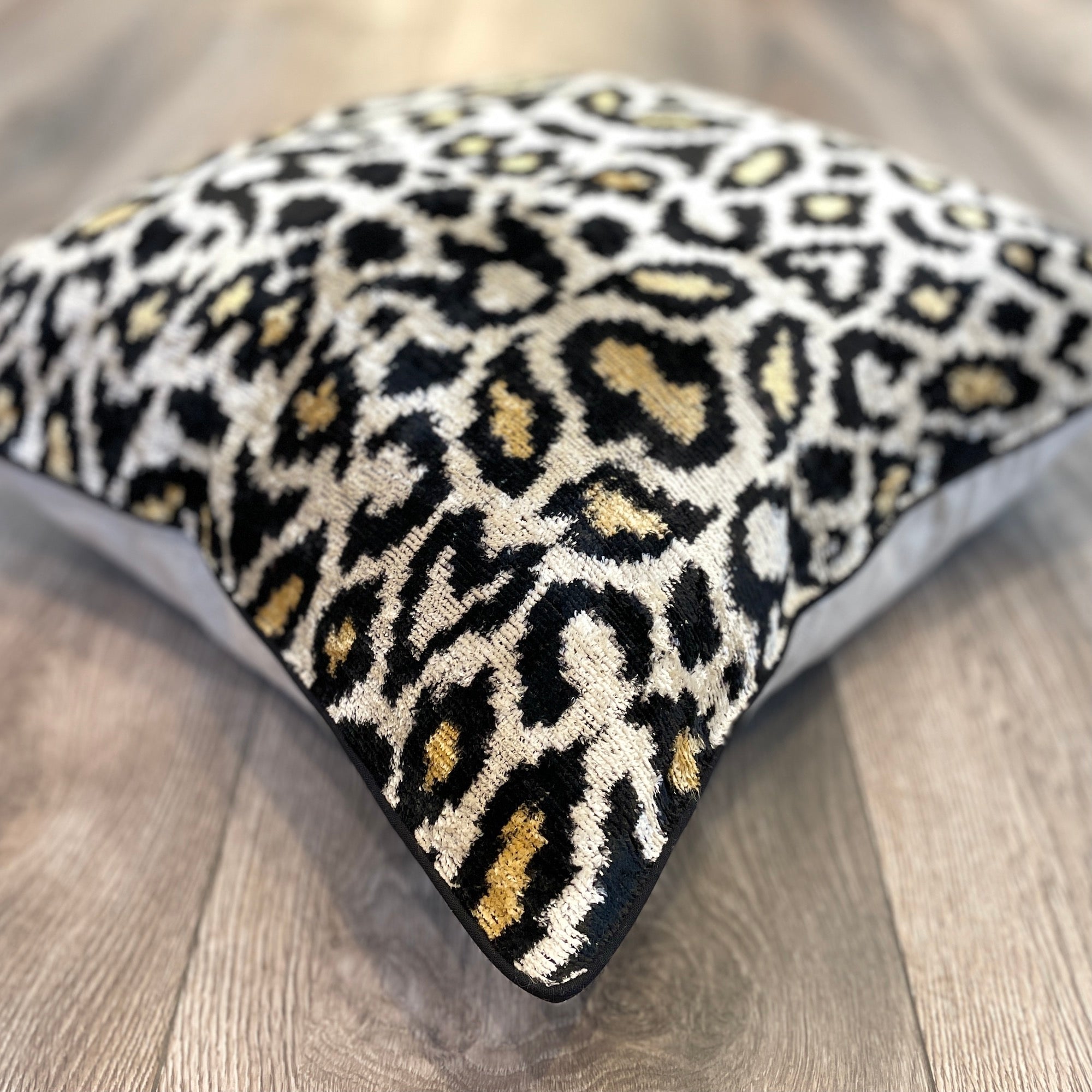 Luxury Velvet Ikat Cushion Cover - Snow Leopard Print Decorative Throw Pillow for Sofa, Bed, Chair - Boho Chic Home Decor & Gift Idea