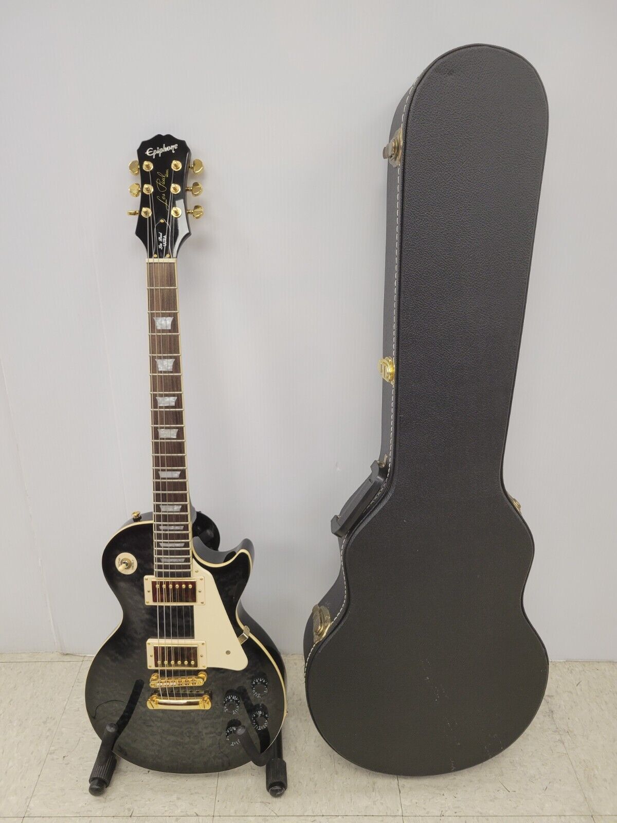 Epiphone Les Paul Ultra Midnight Ebony Electric Guitar - Professional Quality for Rock, Blues & Stage Performance