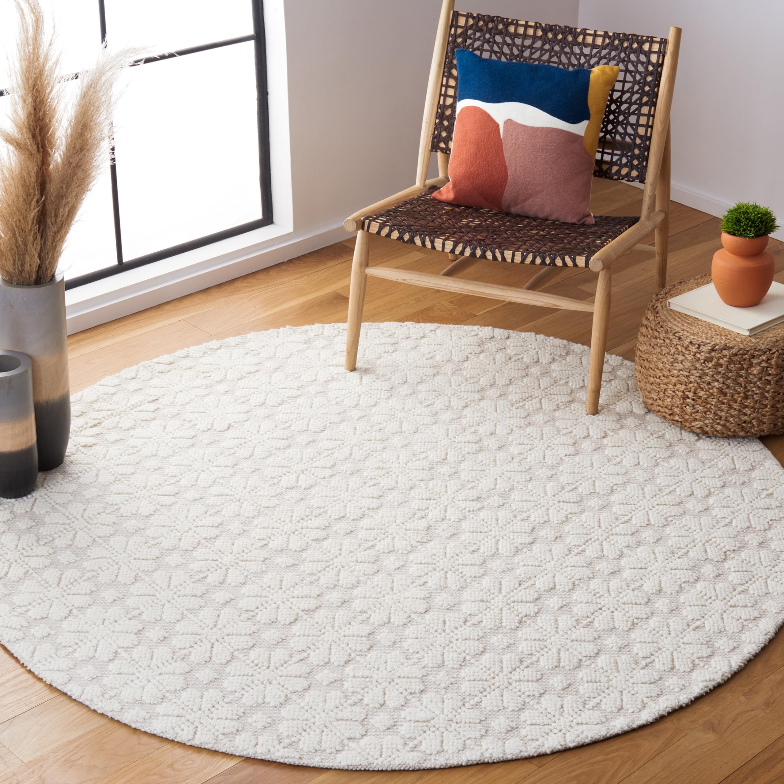 SAFAVIEH Vermont Collection 6' Round Ivory VRM106A Handmade Wool & Cotton Area Rug - Perfect for Entryway, Foyer, Living Room & Bedroom Decor