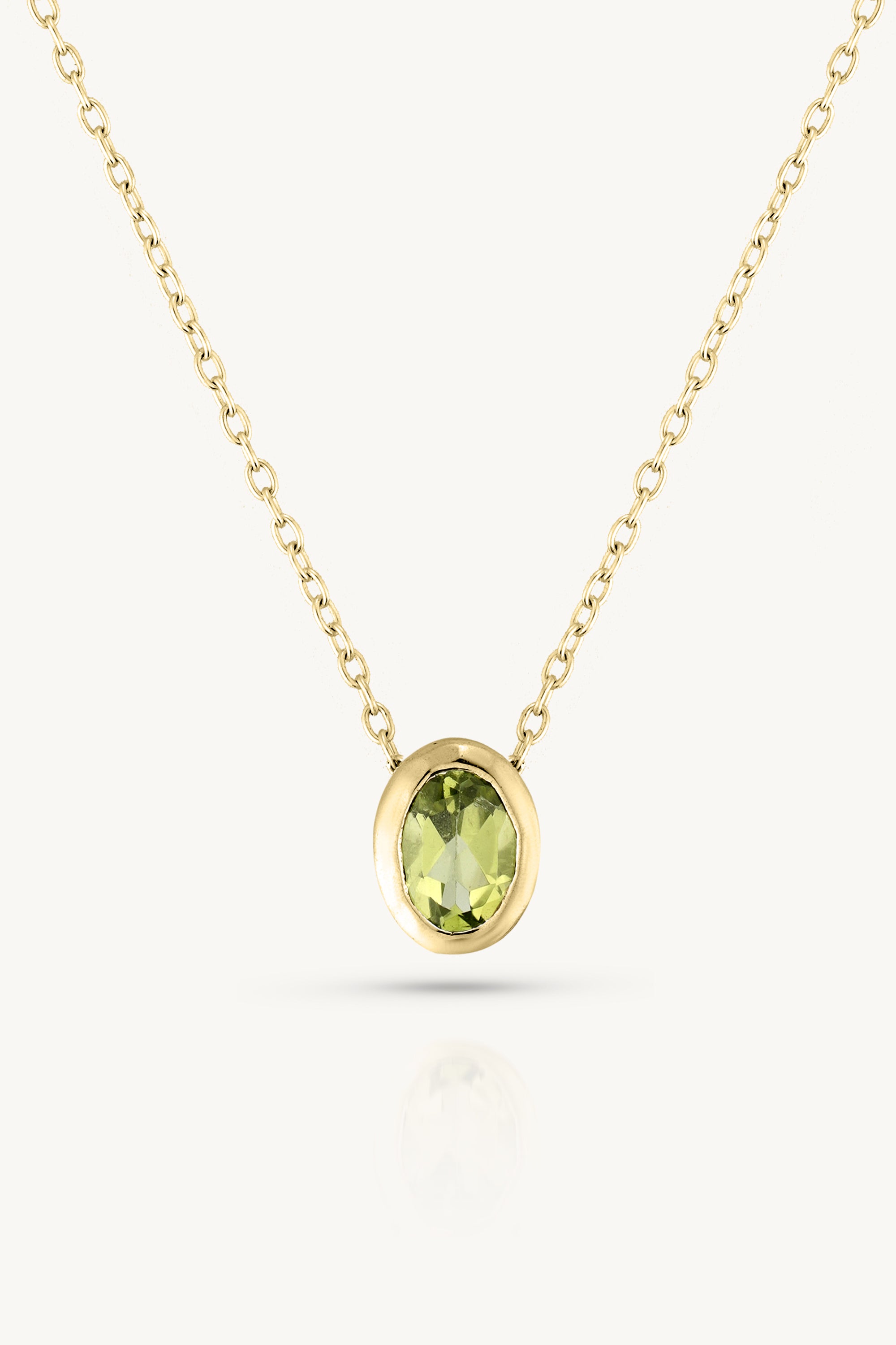 August Peridot Gold Oval Birthstone Necklace - Elegant 14K Gold Pendant for Women, Perfect Birthday Gift & Anniversary Jewelry - Ideal for Special Occasions & Everyday Wear