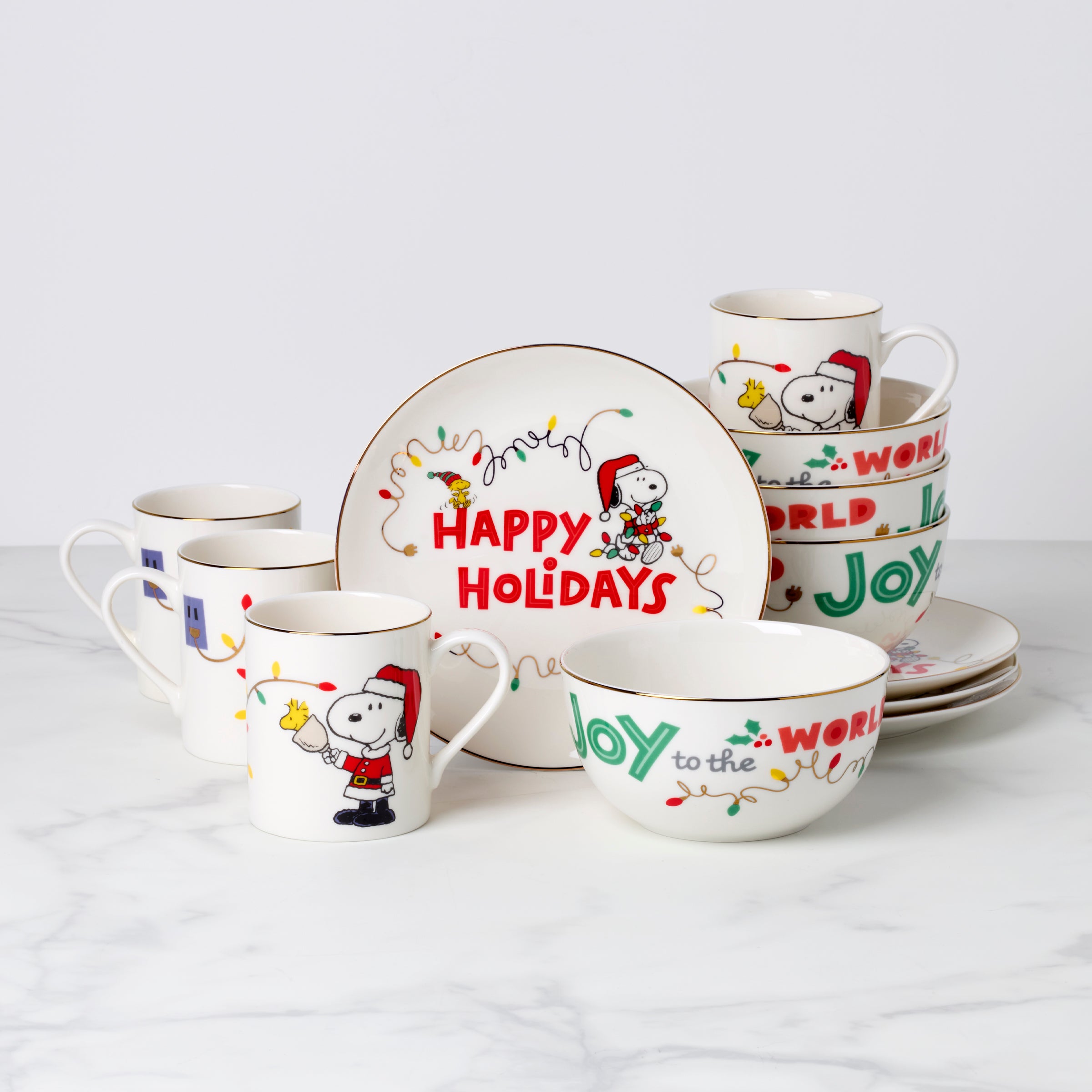 Snoopy Christmas 12-Piece Dessert Plate Set - Holiday Dinnerware for Parties, Baking & Festive Decorations