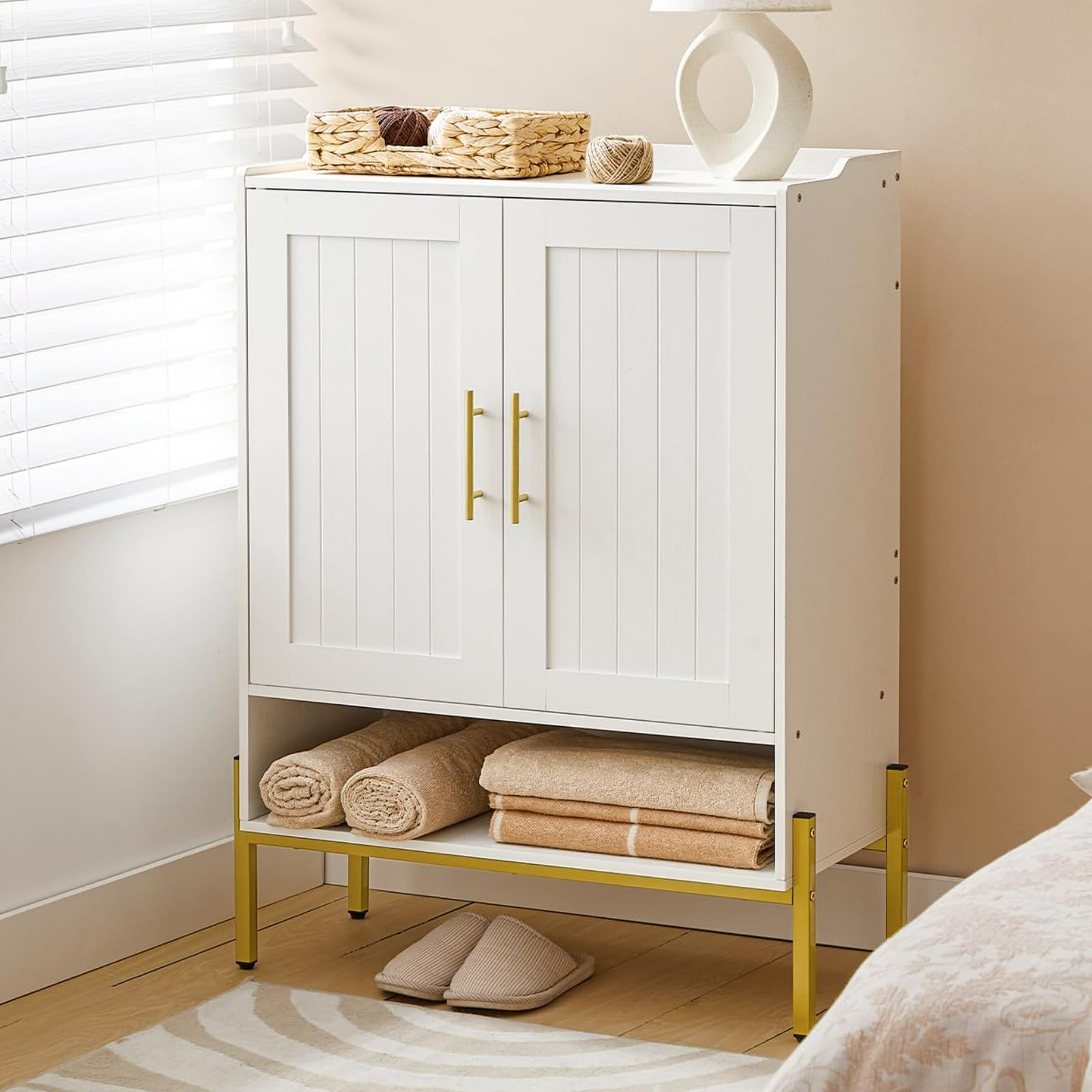 HOOBRO 5-Tier Wooden Shoe Cabinet with Doors - Freestanding Shoe Storage Organizer for Entryway & Hallway, 3 Adjustable Shelves, Gold & White (DW41SC01) - Perfect for Small Spaces, Apartment Living & Closet Organization