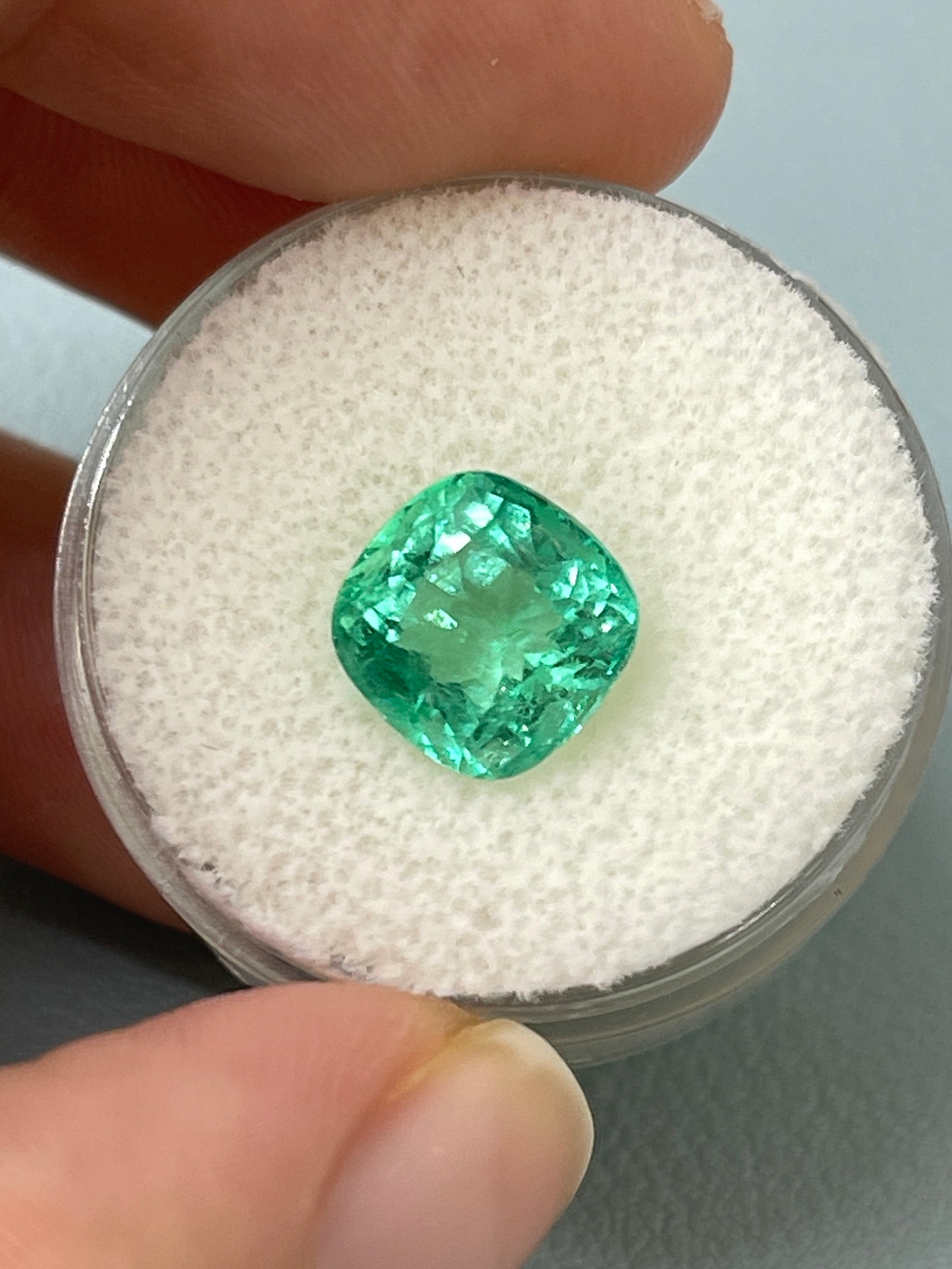 3.01 Carat 9x9mm Natural Colombian Emerald Loose Gemstone - Bluish Green Cushion Cut for Jewelry Making, Engagement Rings & Collector's Items