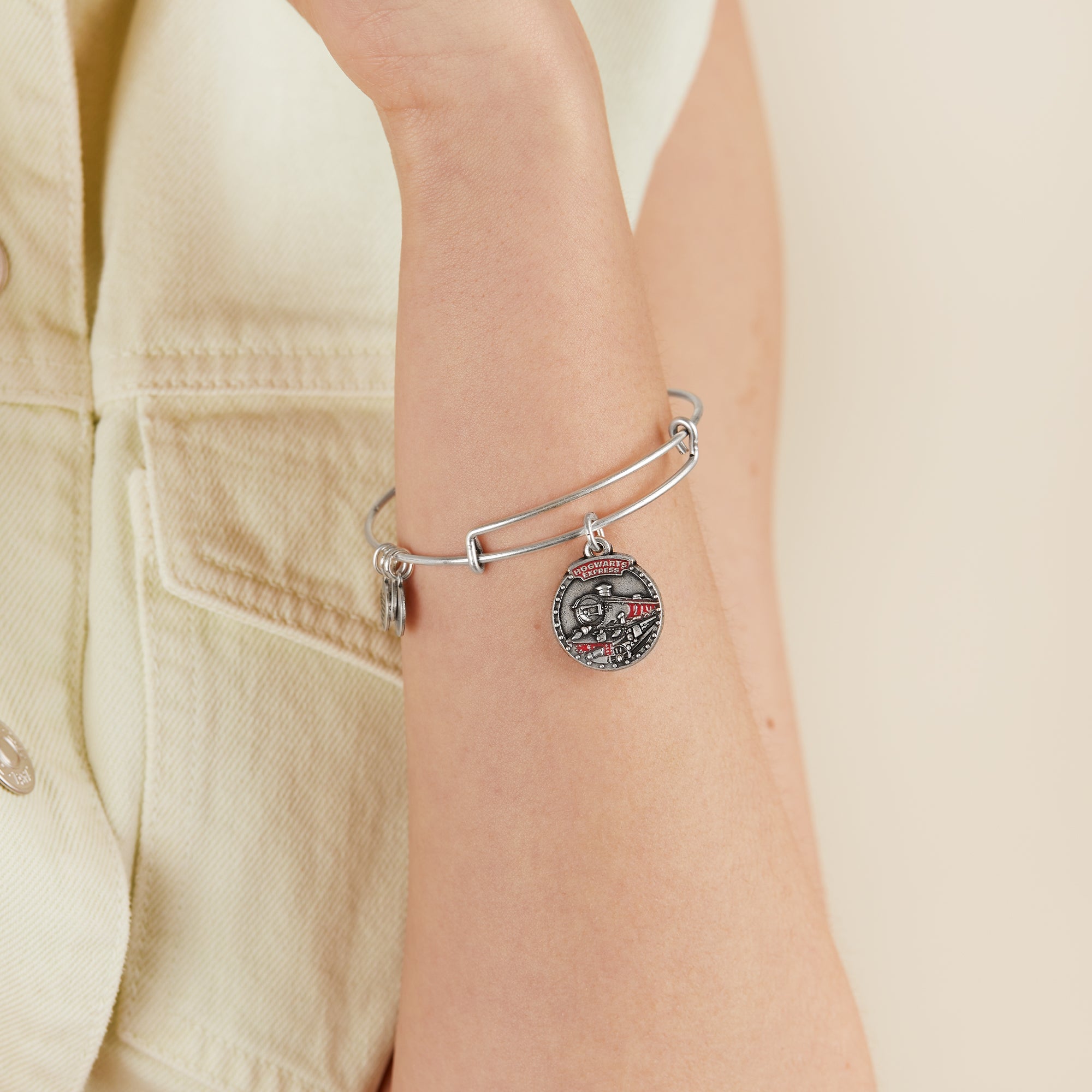 Harry Potter Hogwarts Express Charm Bangle - Official Wizarding World Jewelry for Fans & Collectors - Perfect for Cosplay, Gifts & Harry Potter Merchandise Lovers