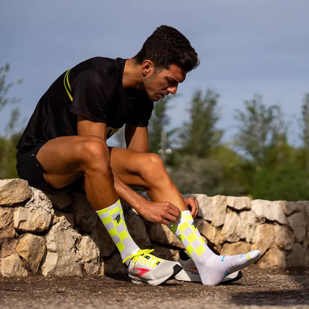 SPORCKS Race Eyes Running Socks - Performance Athletic Socks for Men & Women - Perfect for Marathon, Jogging & Workout - Moisture Wicking & Breathable Design