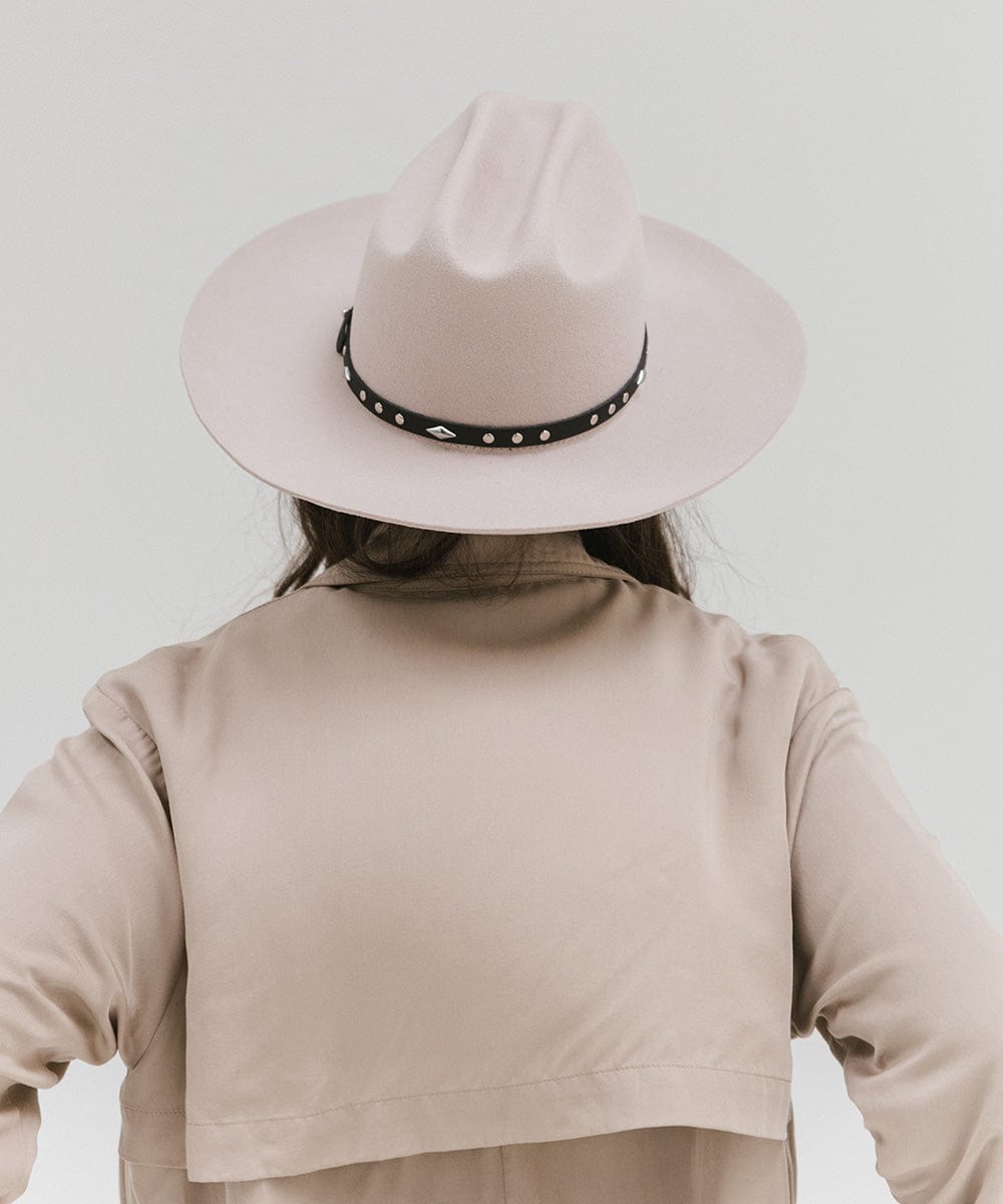 Ezra Western Cowboy Hat for Men & Women - Stylish Felt Cowboy Hat with Wide Brim - Perfect for Rodeo, Country Music Festivals & Outdoor Adventures