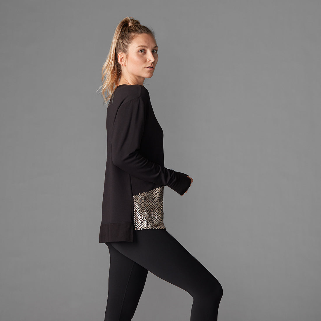 Tavi Noir Cozy Sweatshirt for Women - Soft Fleece Pullover Hoodie, Casual Loungewear for Fall & Winter - Perfect for Coffee Dates, Errands and Relaxing at Home