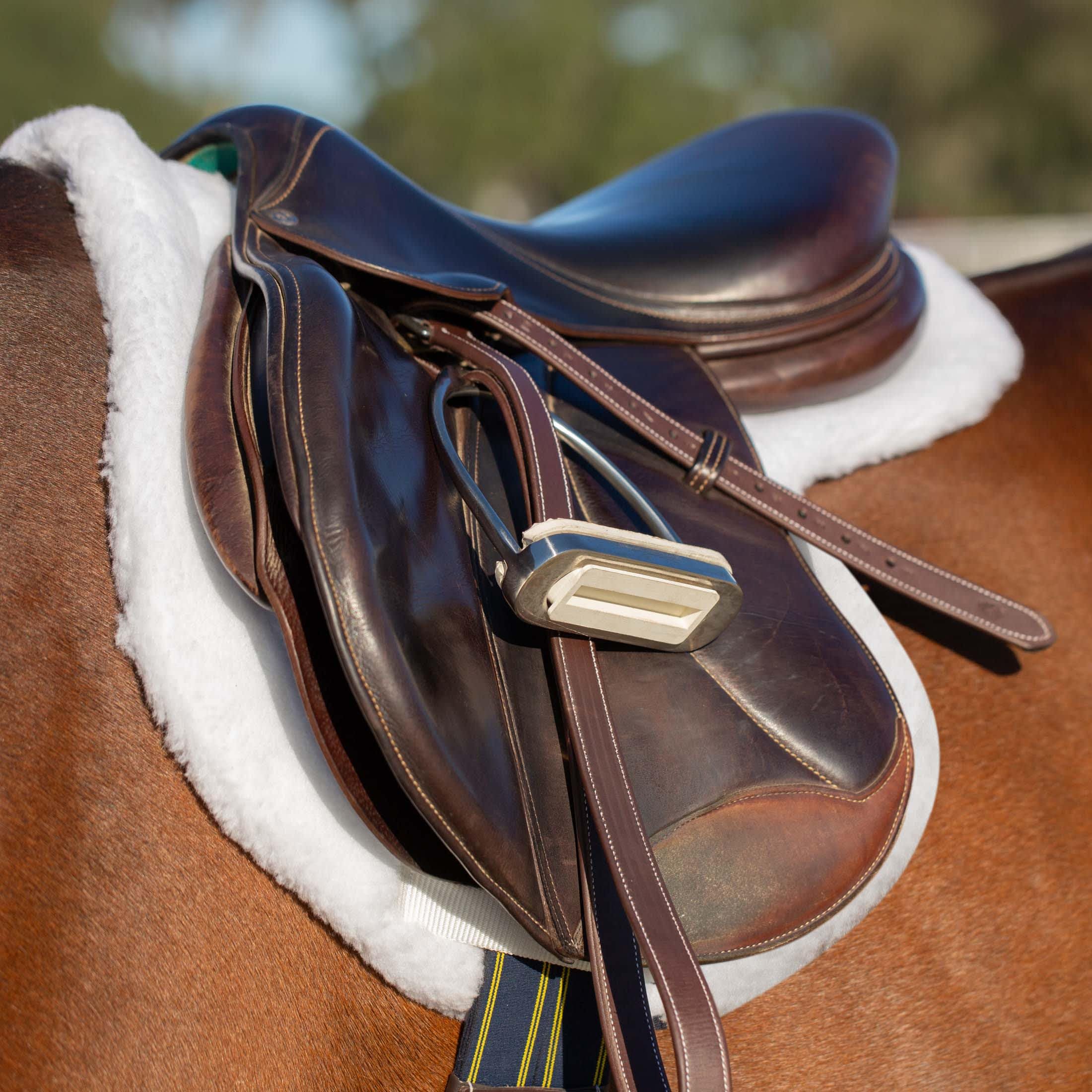 Equinavia Eidsvoll Shaped Show Saddle Pad with Fleece Top - Breathable Horse Riding Pad for Dressage & Jumping - Comfortable Equestrian Saddle Pad for Training & Competitions