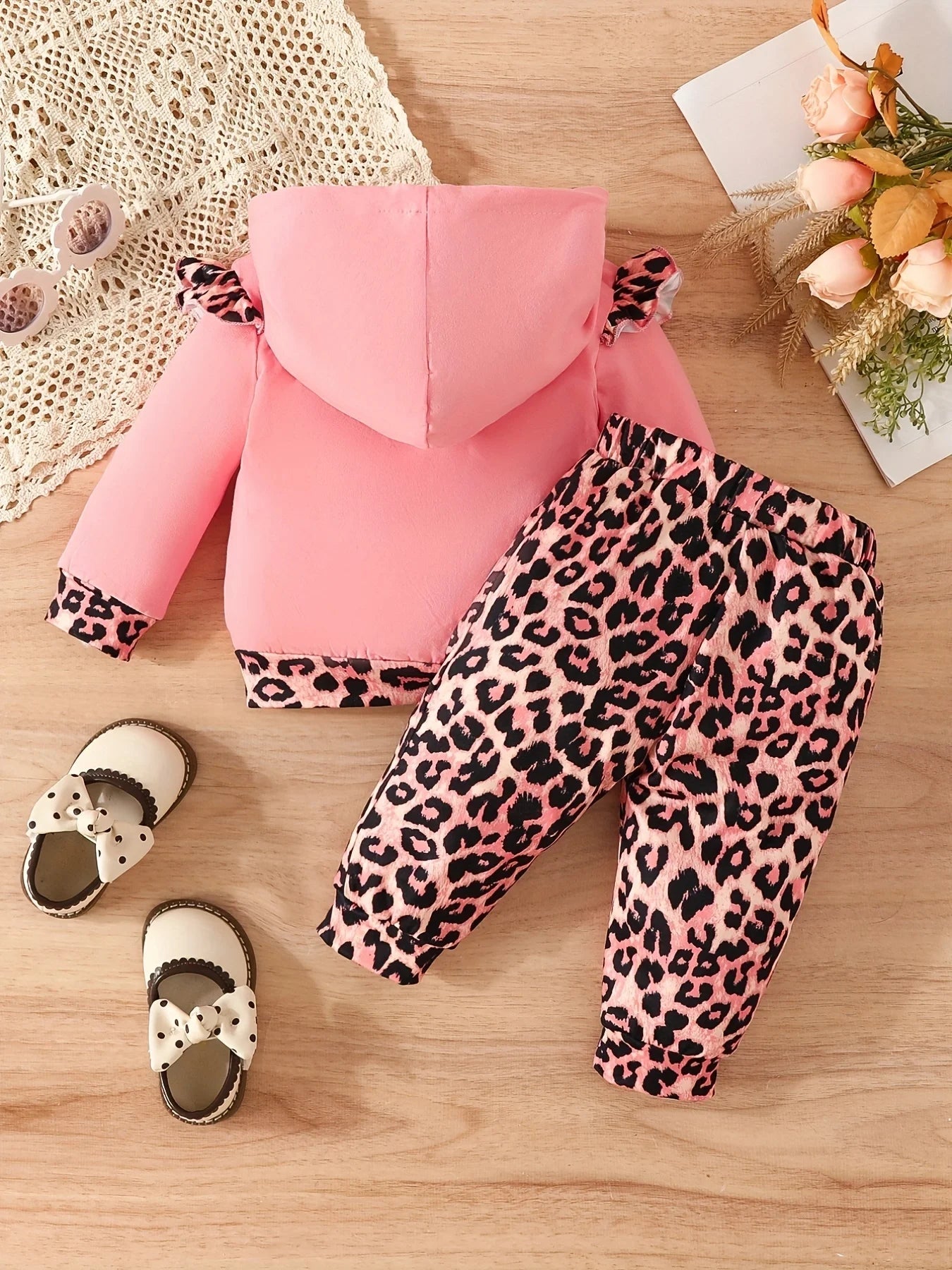 **Baby Girls Leopard Print Hoodie & Pant Set - Casual Letter Print Outfit for 3 Months to 3 Years | Warm & Stylish Winter & Autumn Clothes for Toddlers | Perfect for Playdates, Daycare & Family Outings**