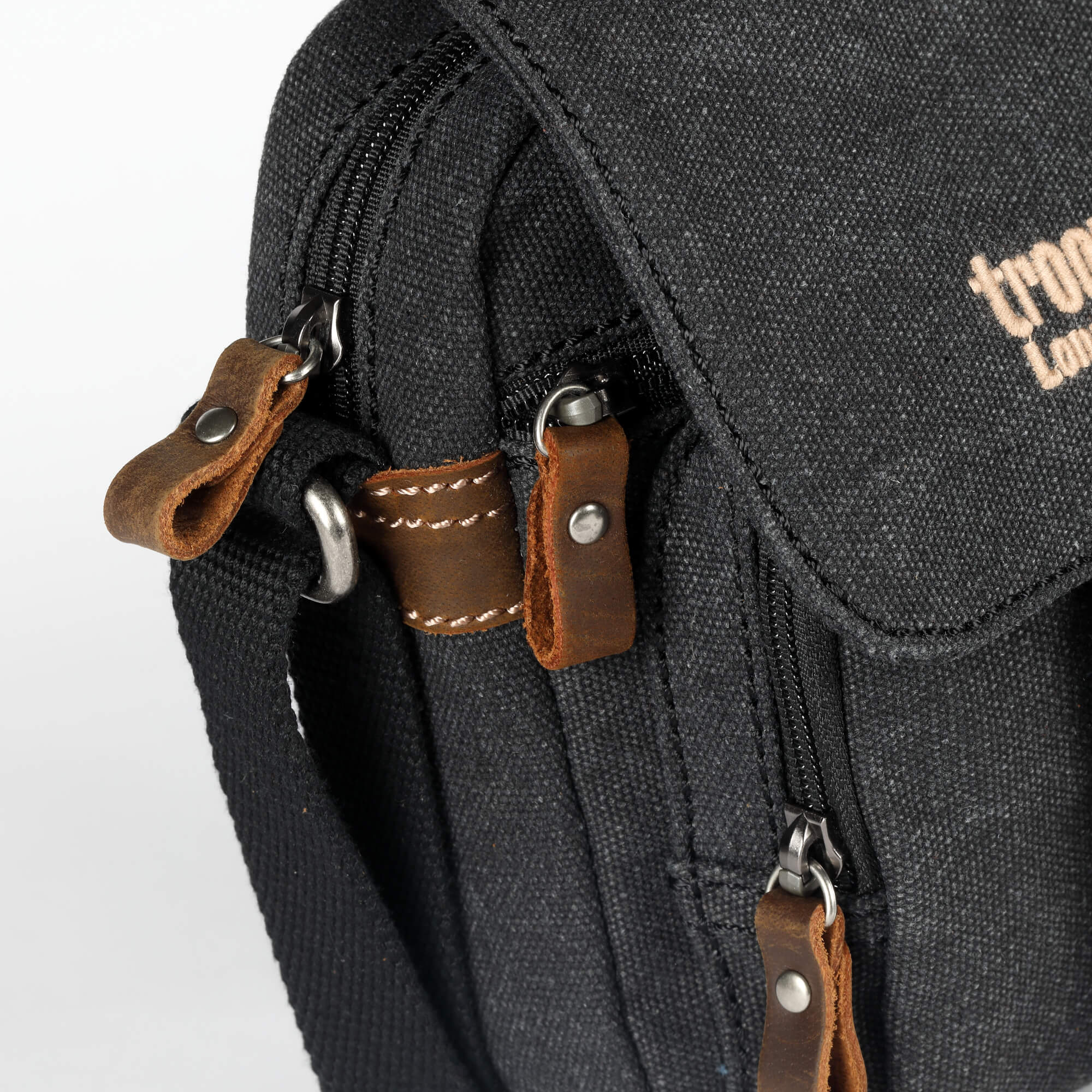 TRP0213 Troop London Classic Canvas Crossbody Bag for Men & Women - Stylish & Durable Everyday Shoulder Bag for Work, Travel & Casual Outings