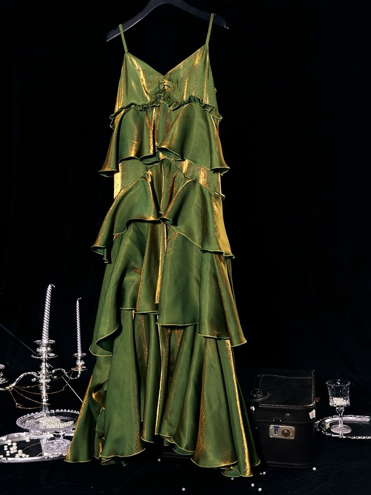 Elegant Green Tiered Long Prom Dress for Women - Formal Evening Gown J5973 - Perfect for Homecoming, Ball, and Special Occasions