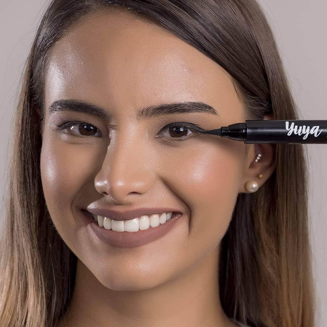 Waterproof Cat Eye Liquid Eyeliner - Long Lasting Smudge Proof Makeup for Winged Liner Looks | Perfect for Parties, Weddings & Everyday Glam