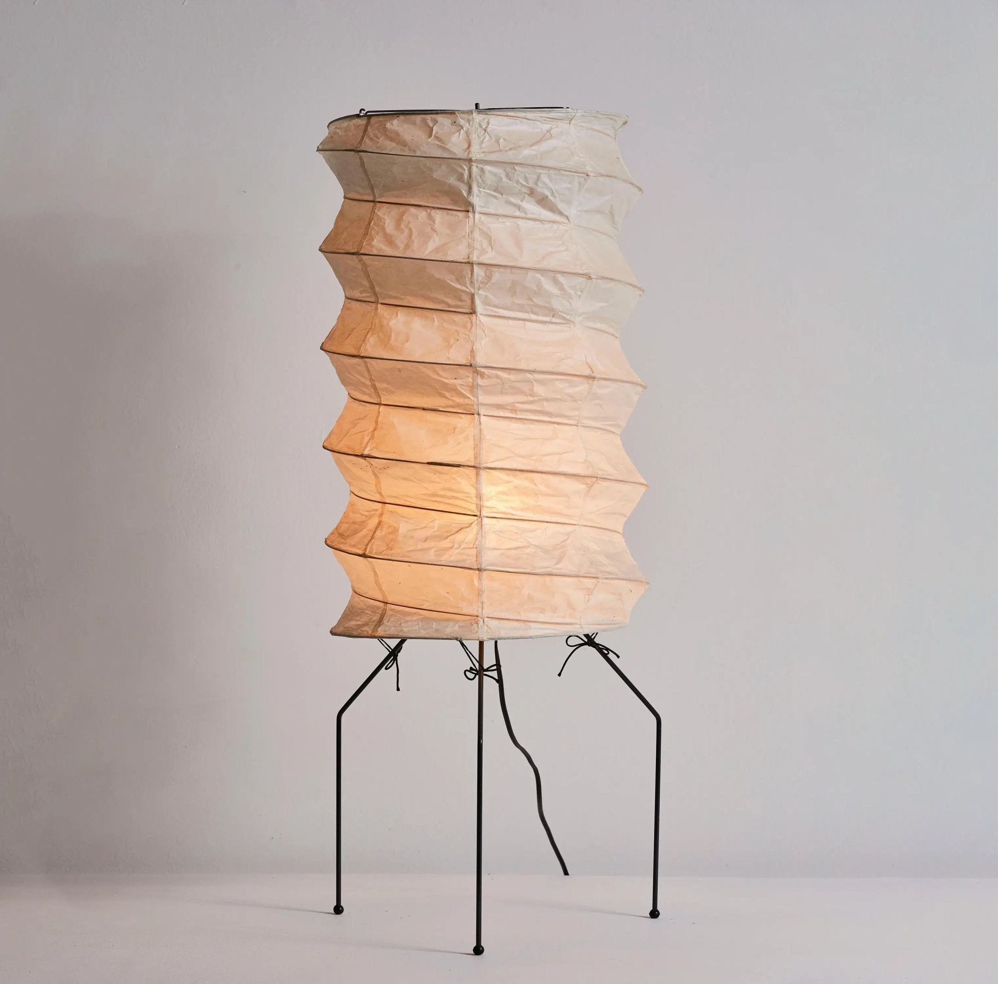 Origami Floor Lamp - Modern Paper Folded Design LED Light for Living Room, Bedroom & Office - Perfect for Home Decor, Reading & Relaxation
