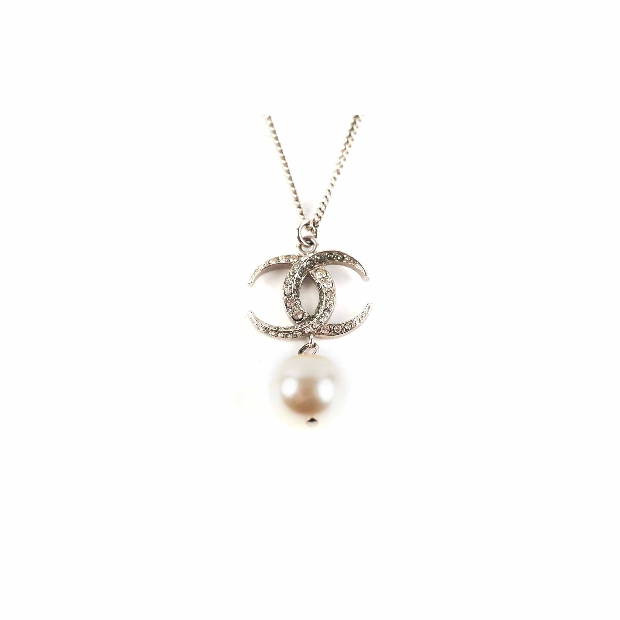 Chanel CC Necklace with Pearl - Fashion Jewelry for Women | Elegant Pearl Pendant Necklace for Party, Wedding & Evening Wear