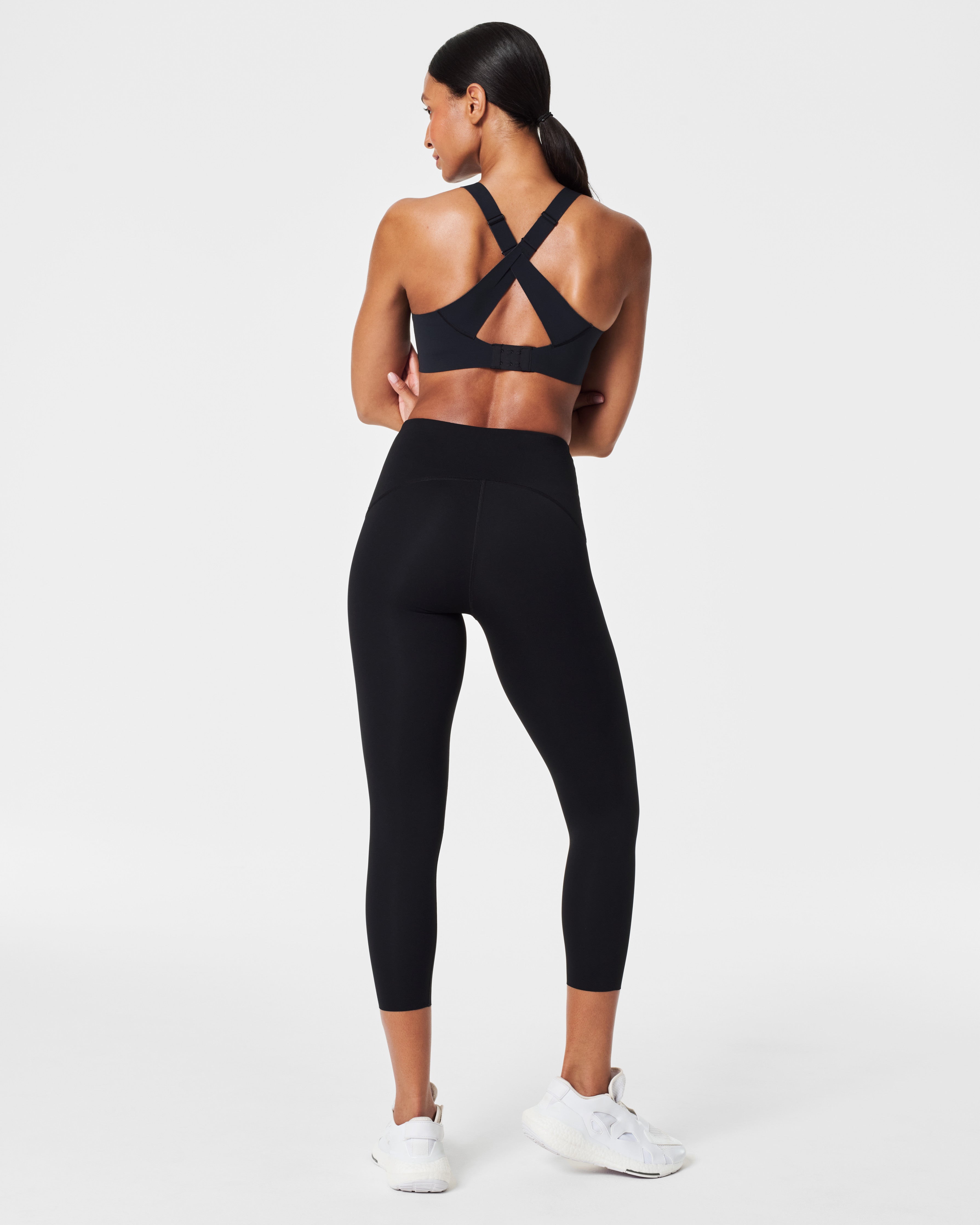 SPANX® FlexFeel Medium Impact Sports Bra - Comfortable Workout Bra for Running, Yoga & Gym - Supportive & Breathable Activewear for Women