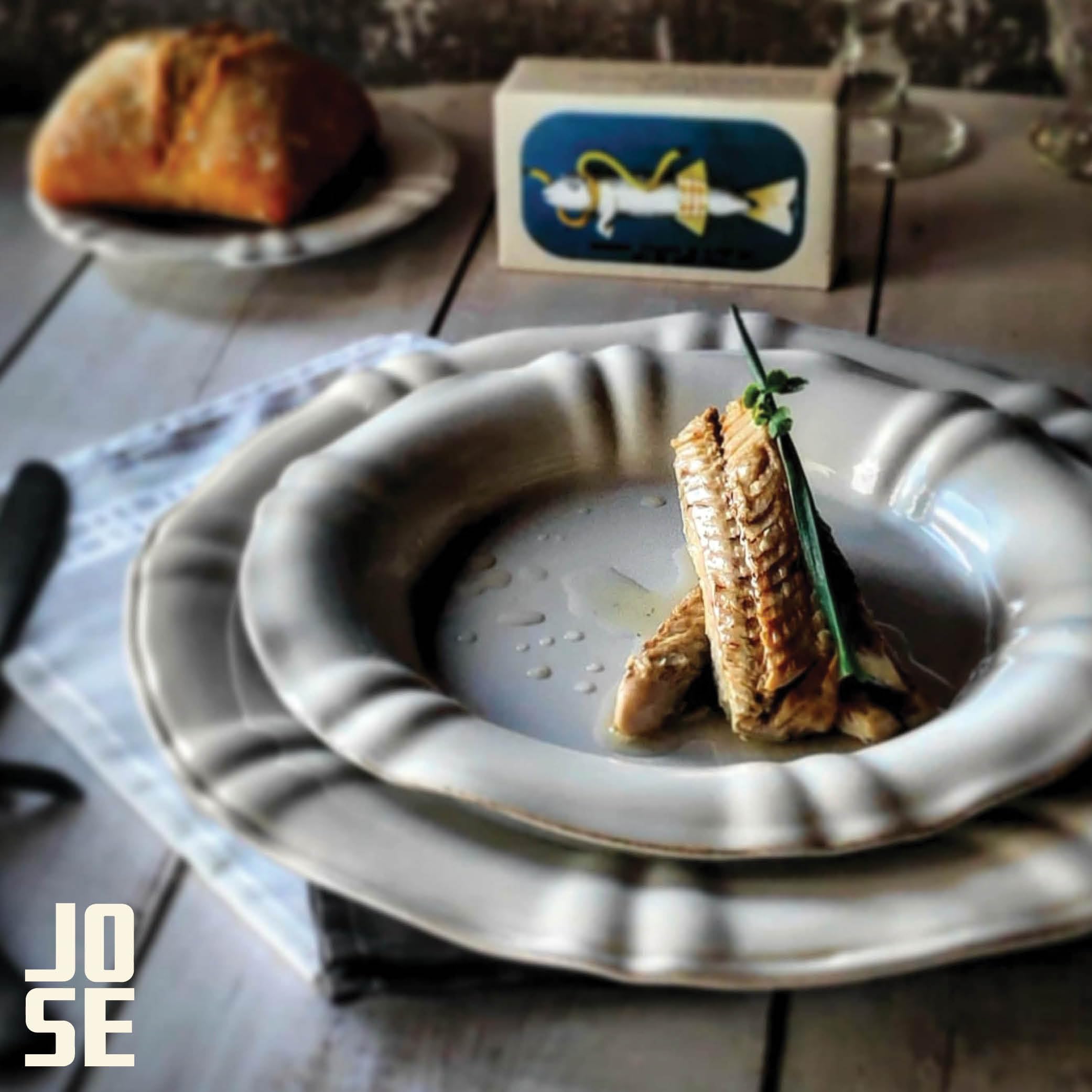 Premium Wild-Caught Portuguese Mackerel Fillets in Olive Oil - Jose Gourmet Canned Fish (125g) | High-Protein, Omega-3 Rich Sustainable Seafood | Fair Trade Tinned Mackerel for Salads, Sandwiches & Healthy Snacks