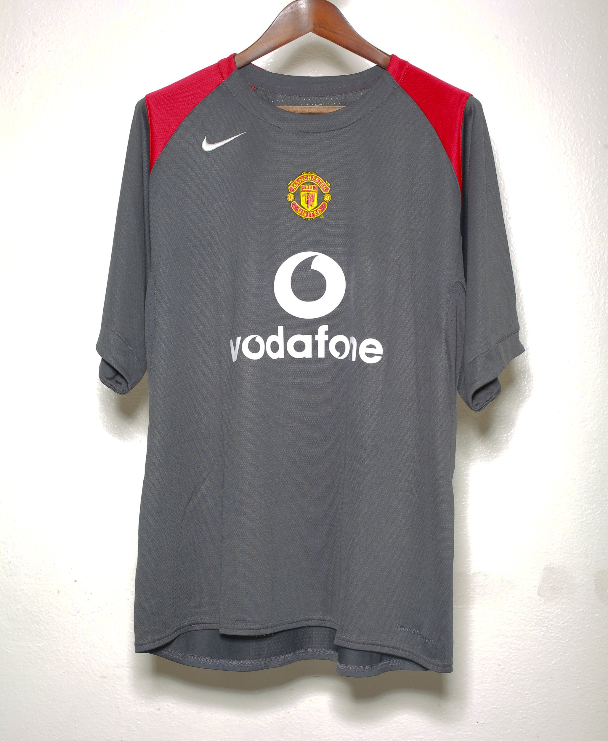 2004 Manchester United Total 90 Training Jersey - XL Size Vintage Football Shirt for Men | Soccer Practice, Match Day & Fan Collection